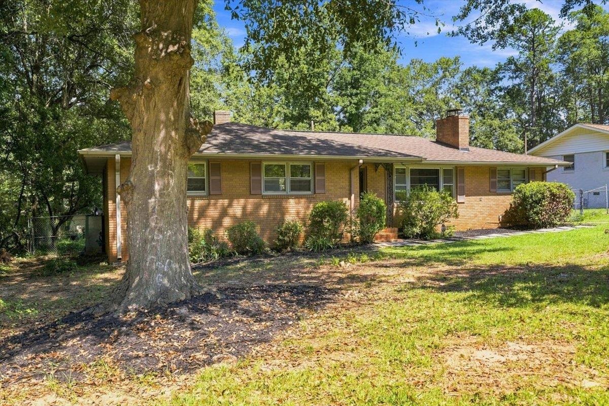 406 Jasmine Street Property Photo 3