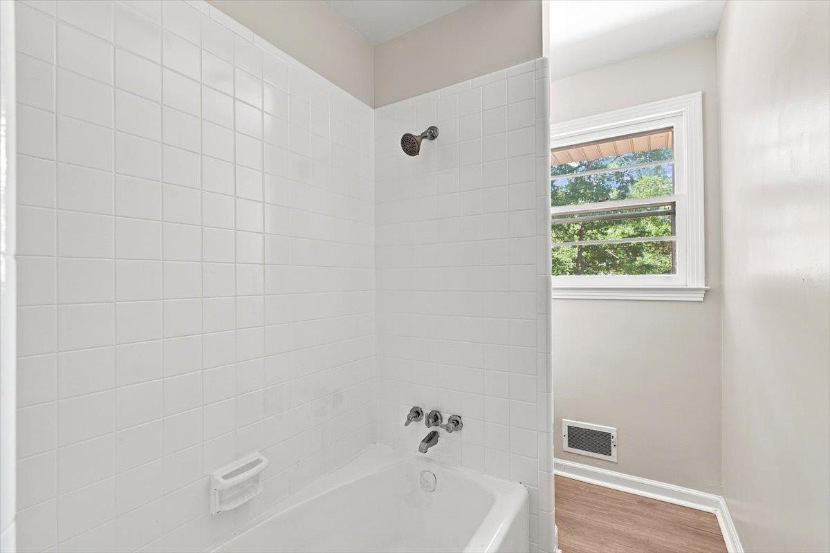 406 Jasmine Street Property Photo 11