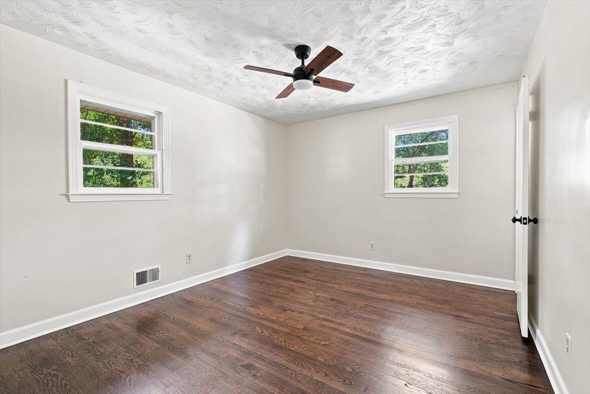 406 Jasmine Street Property Photo 24