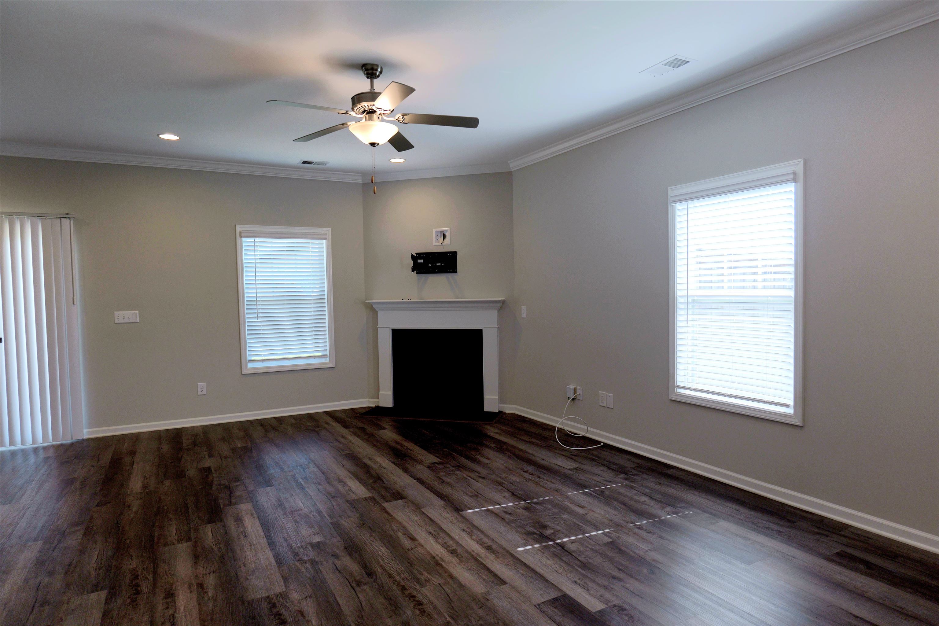 736 Stilmore Drive Property Photo 5