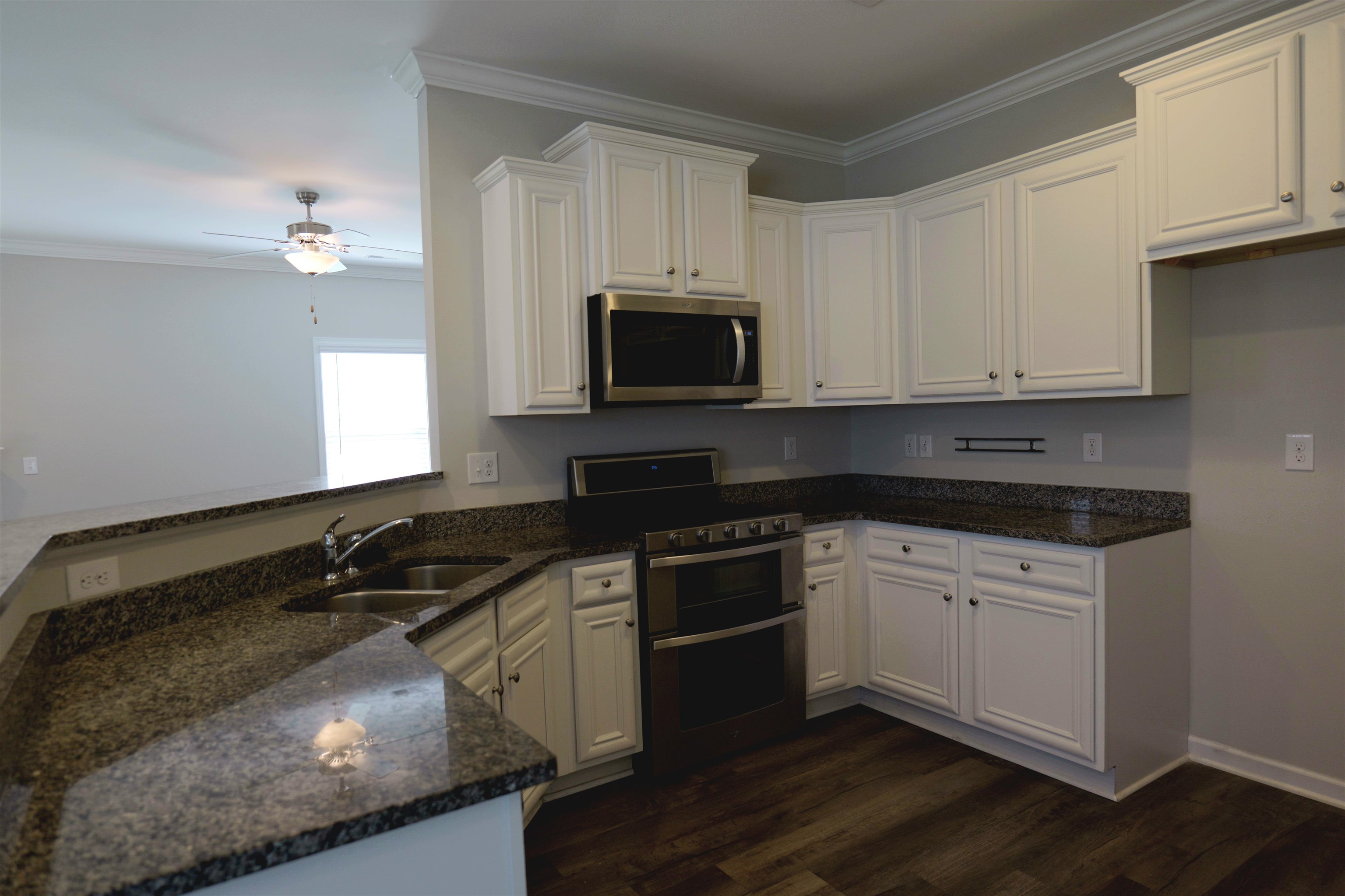 736 Stilmore Drive Property Photo 8