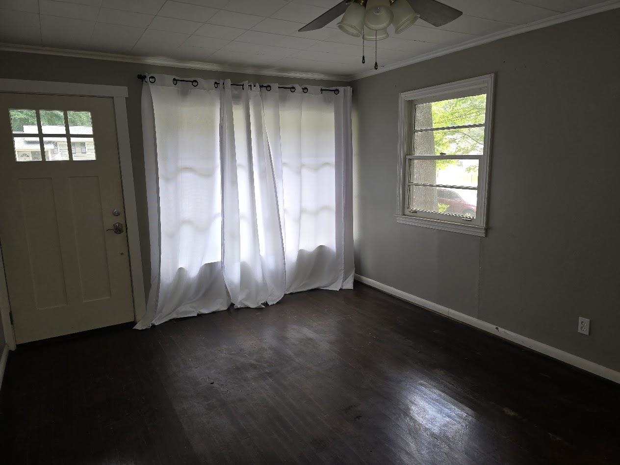 1002 Briarwood Property Photo 6