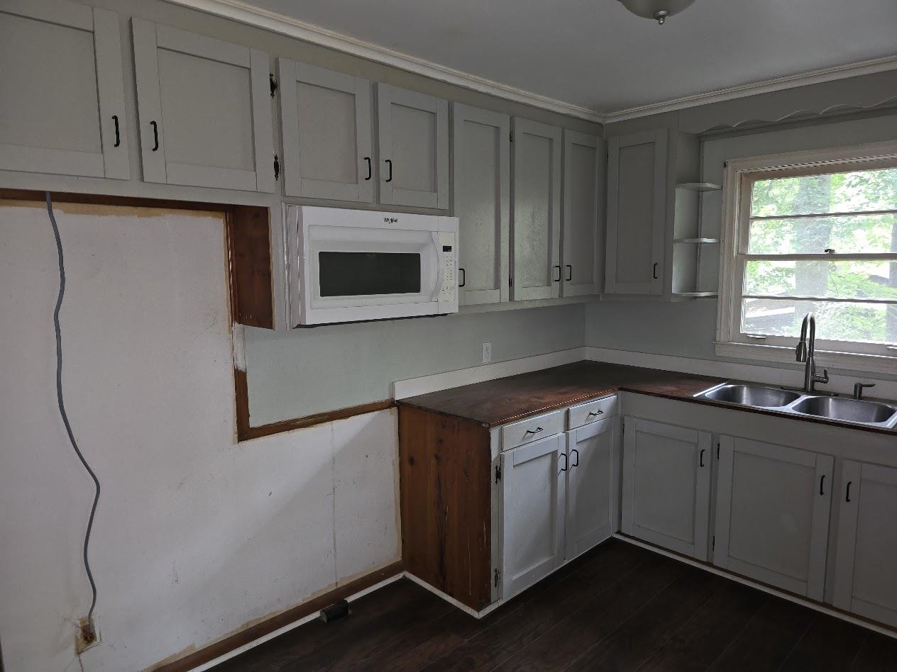 1002 Briarwood Property Photo 8