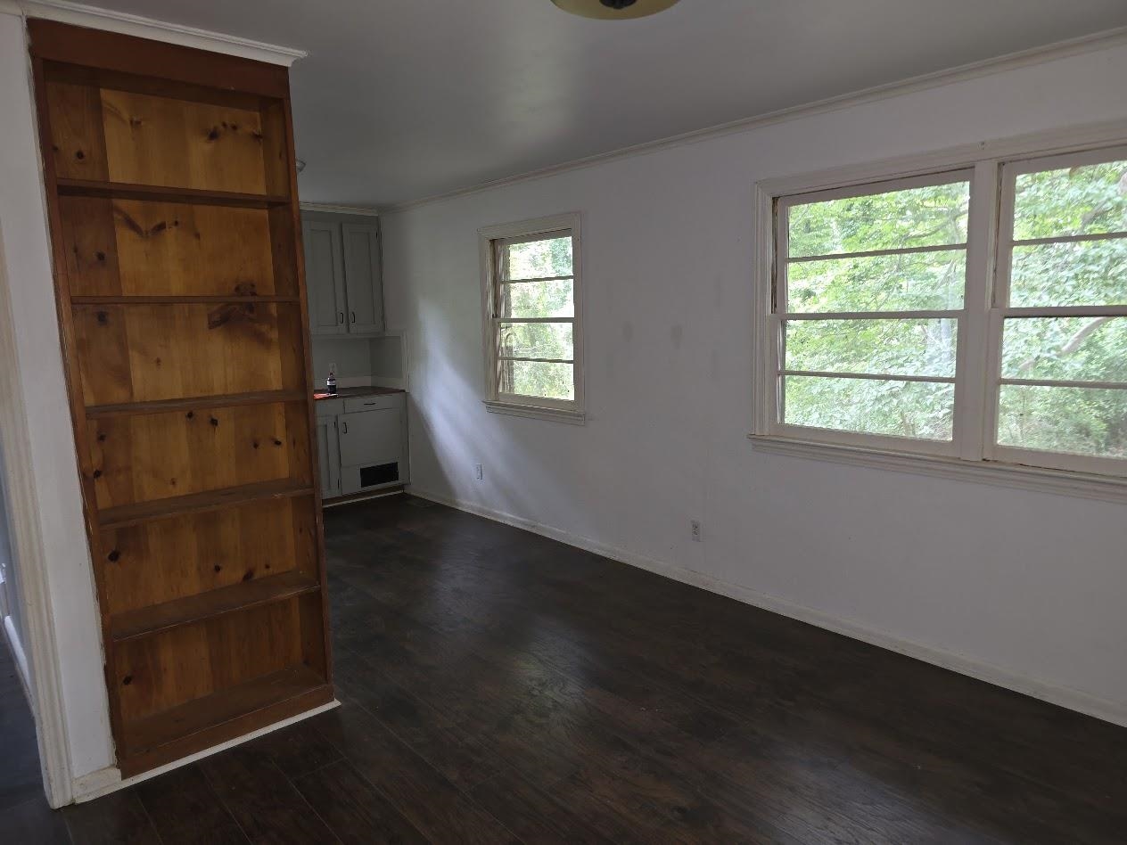 1002 Briarwood Property Photo 11