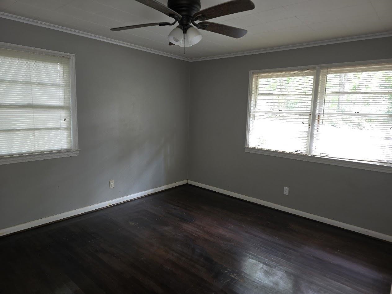 1002 Briarwood Property Photo 13