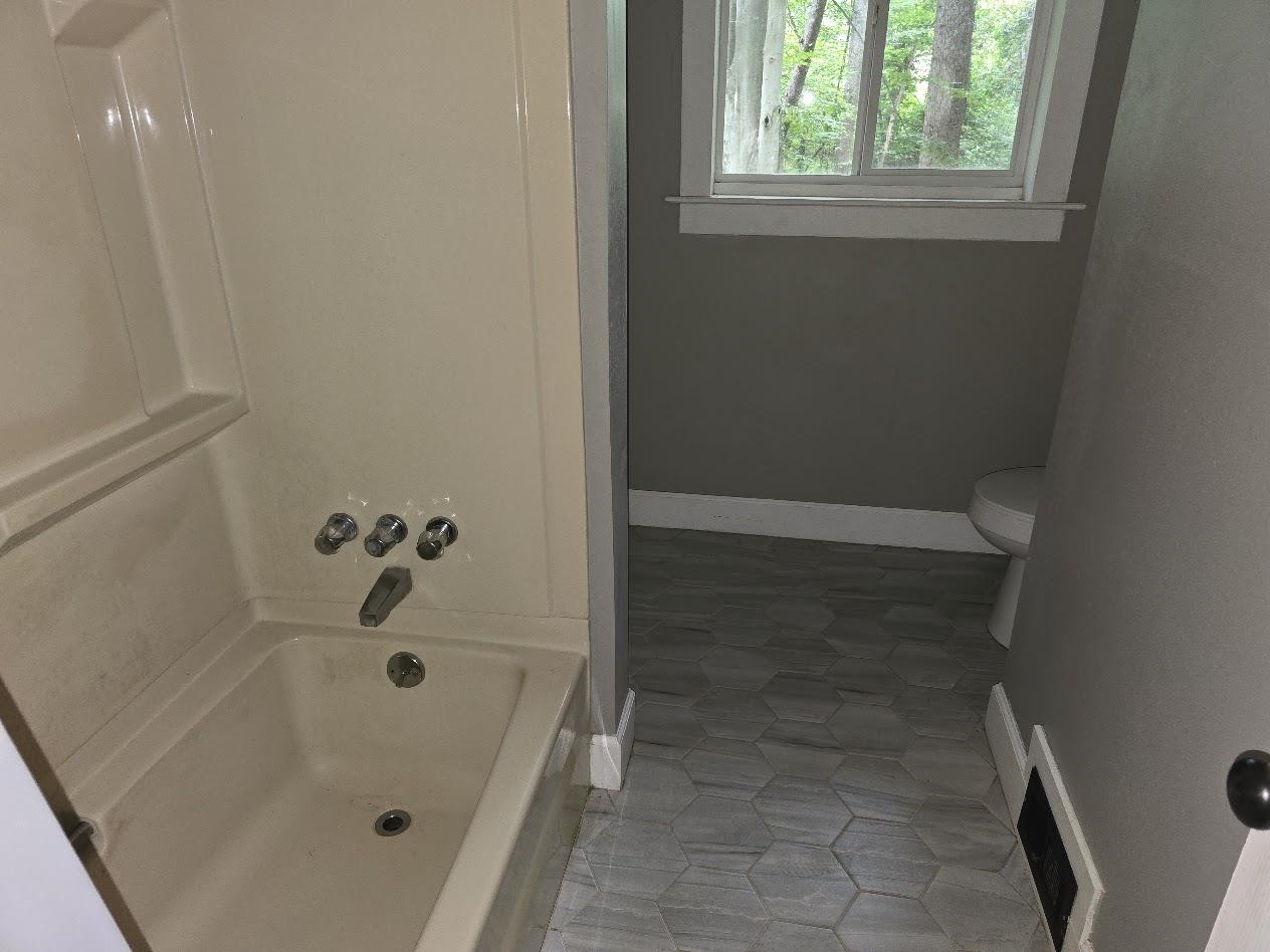 1002 Briarwood Property Photo 17