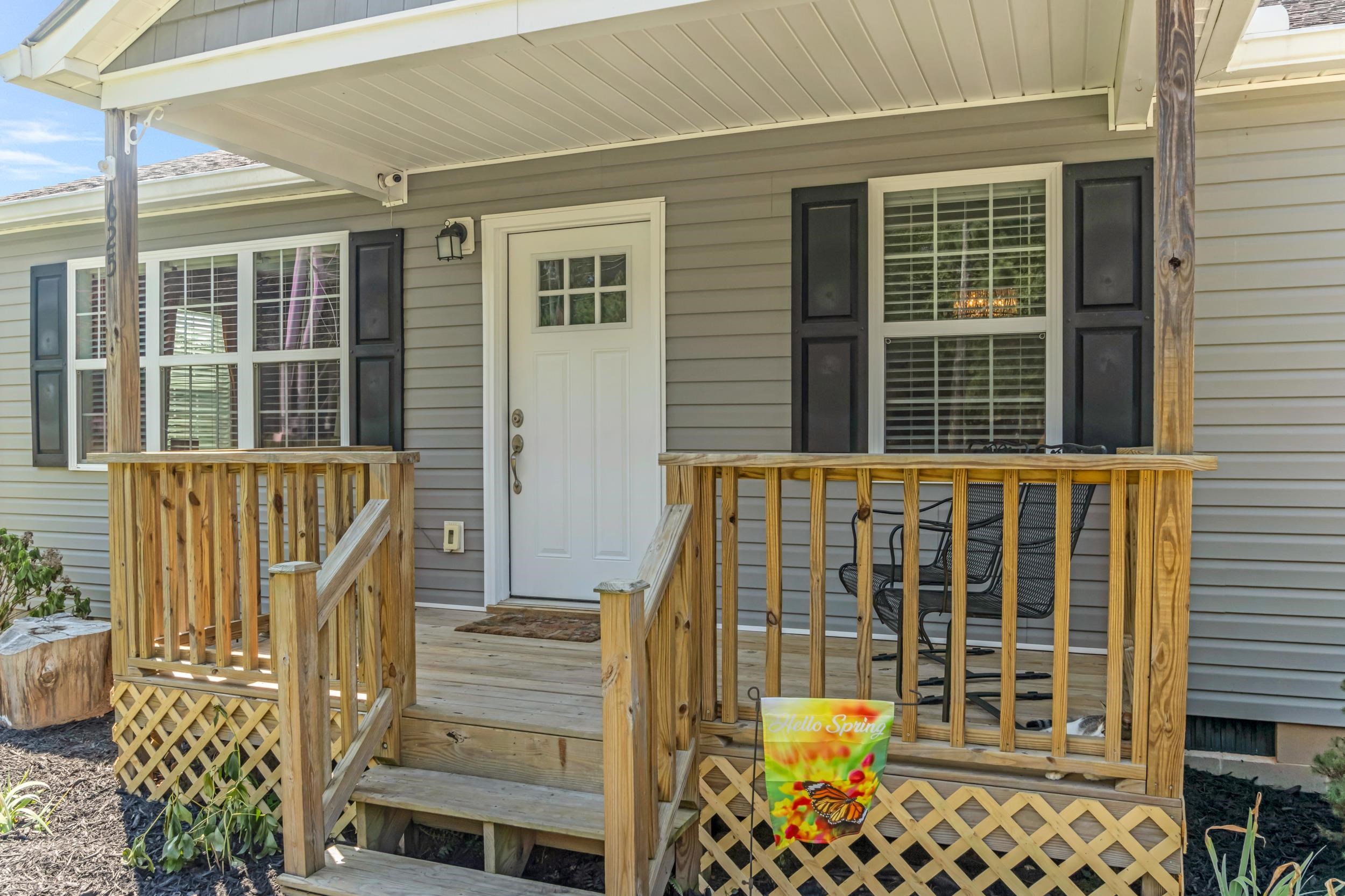 625 W Oconee Street Property Photo 4