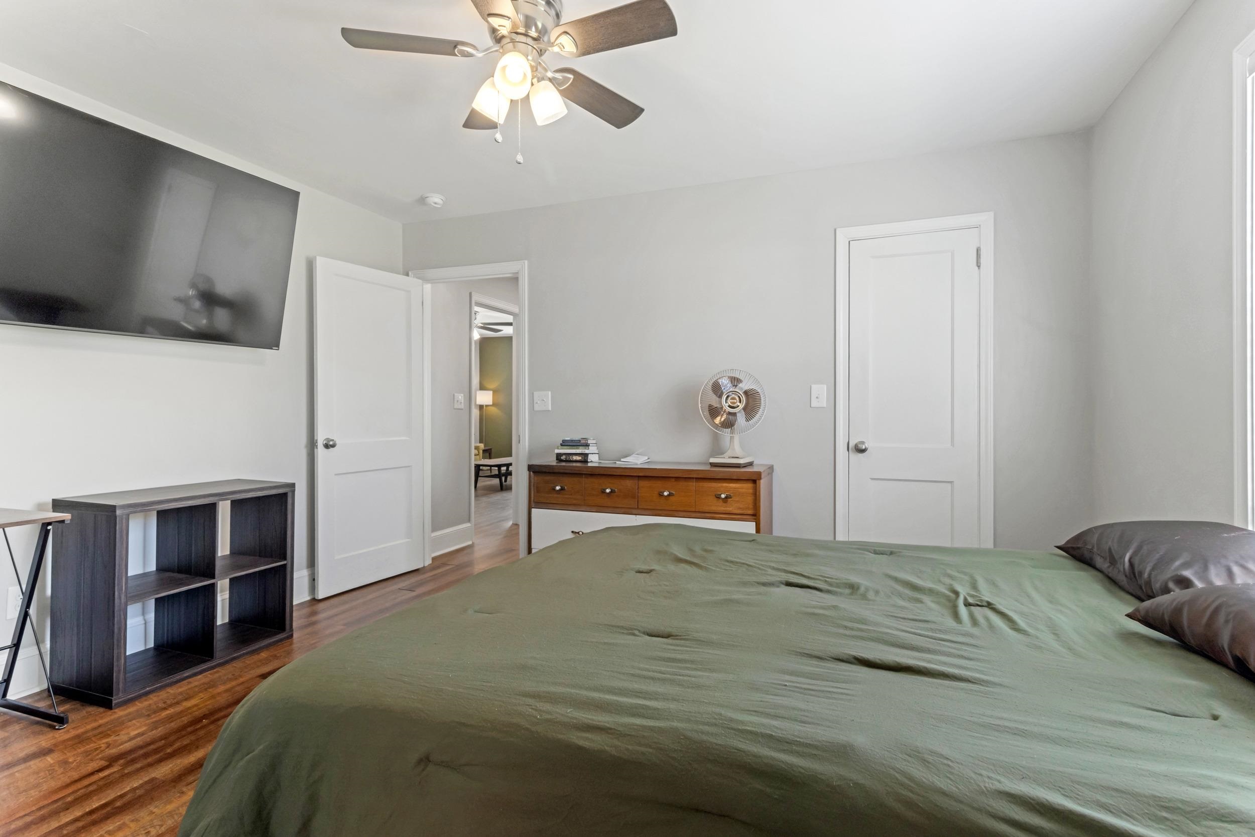625 W Oconee Street Property Photo 17