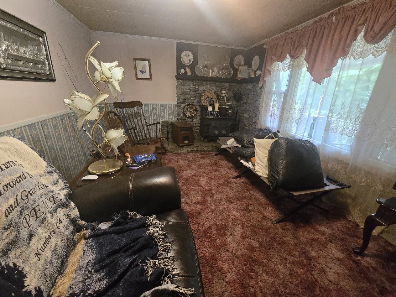 907 Pondfield Rd Property Photo 6