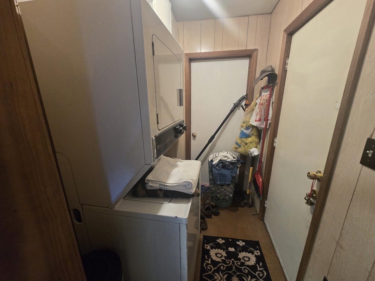 907 Pondfield Rd Property Photo 18