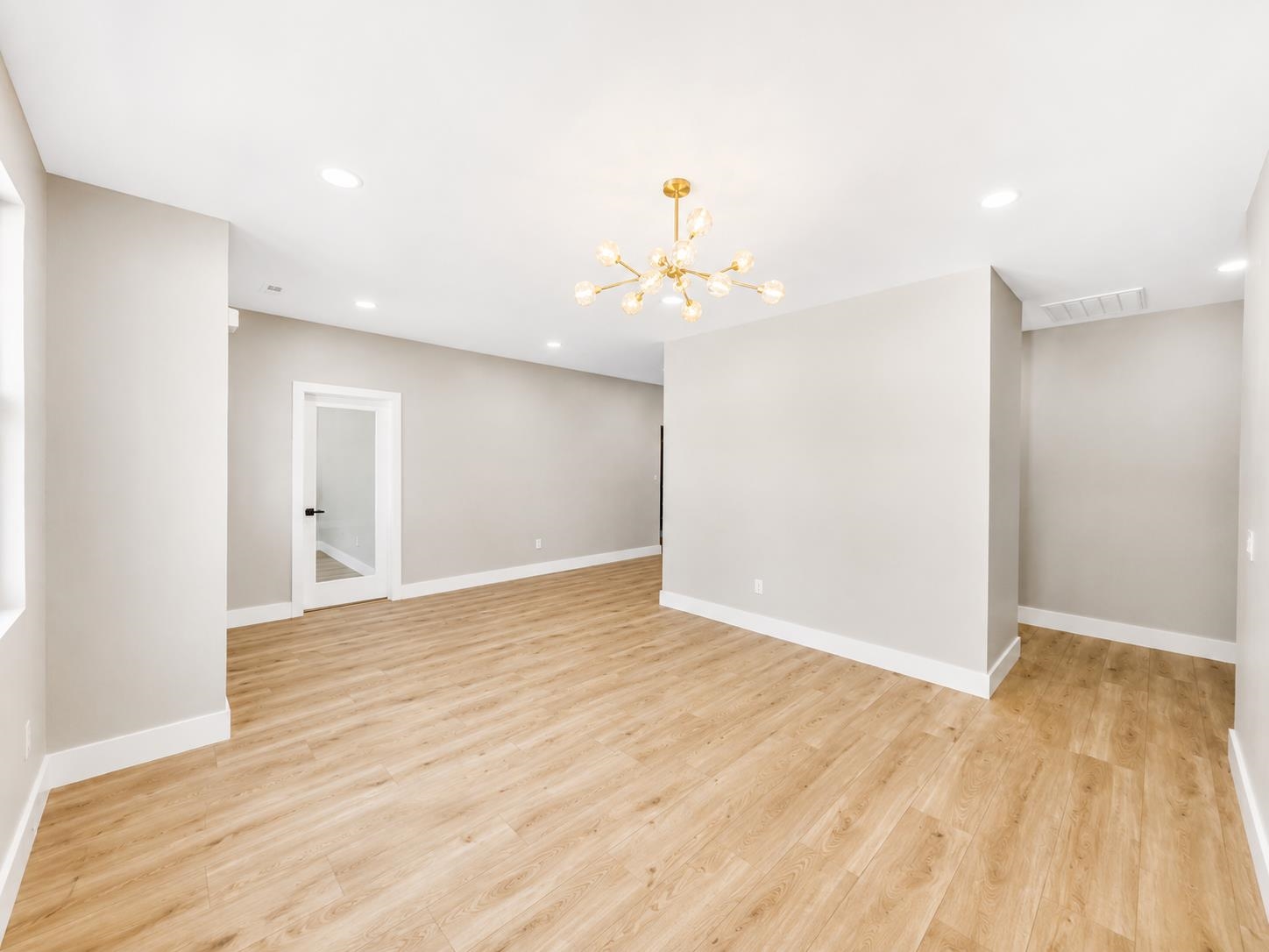 494 Skyline Drive Property Photo 5