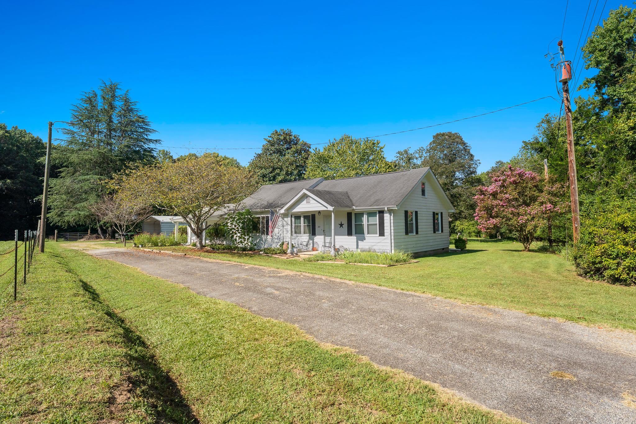 280 Williams Drive Property Photo 3