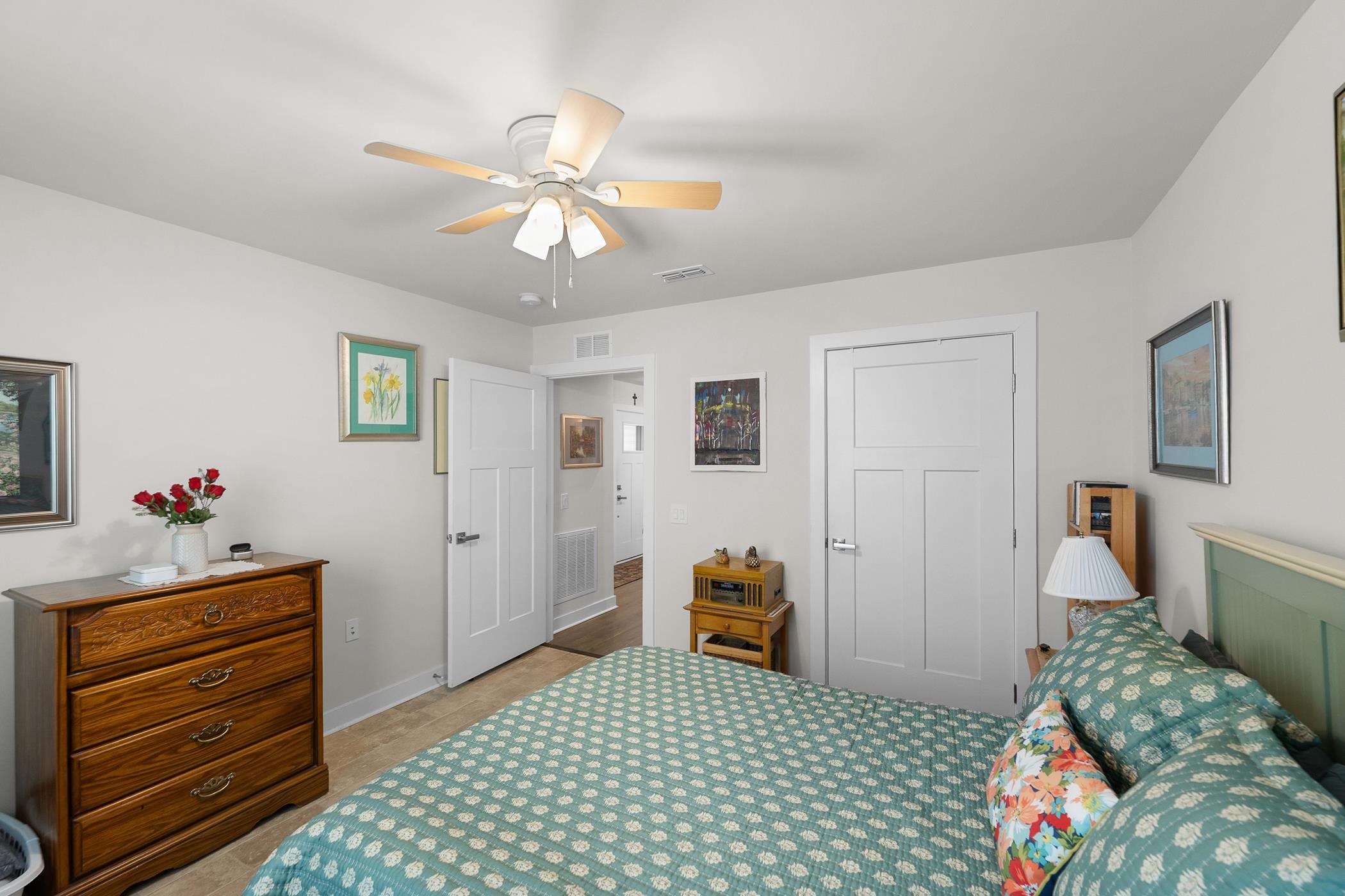 906 Blue Willow Court Property Photo 16