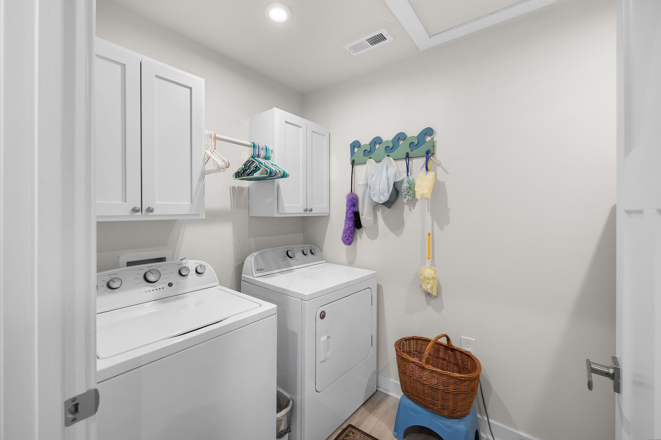906 Blue Willow Court Property Photo 18