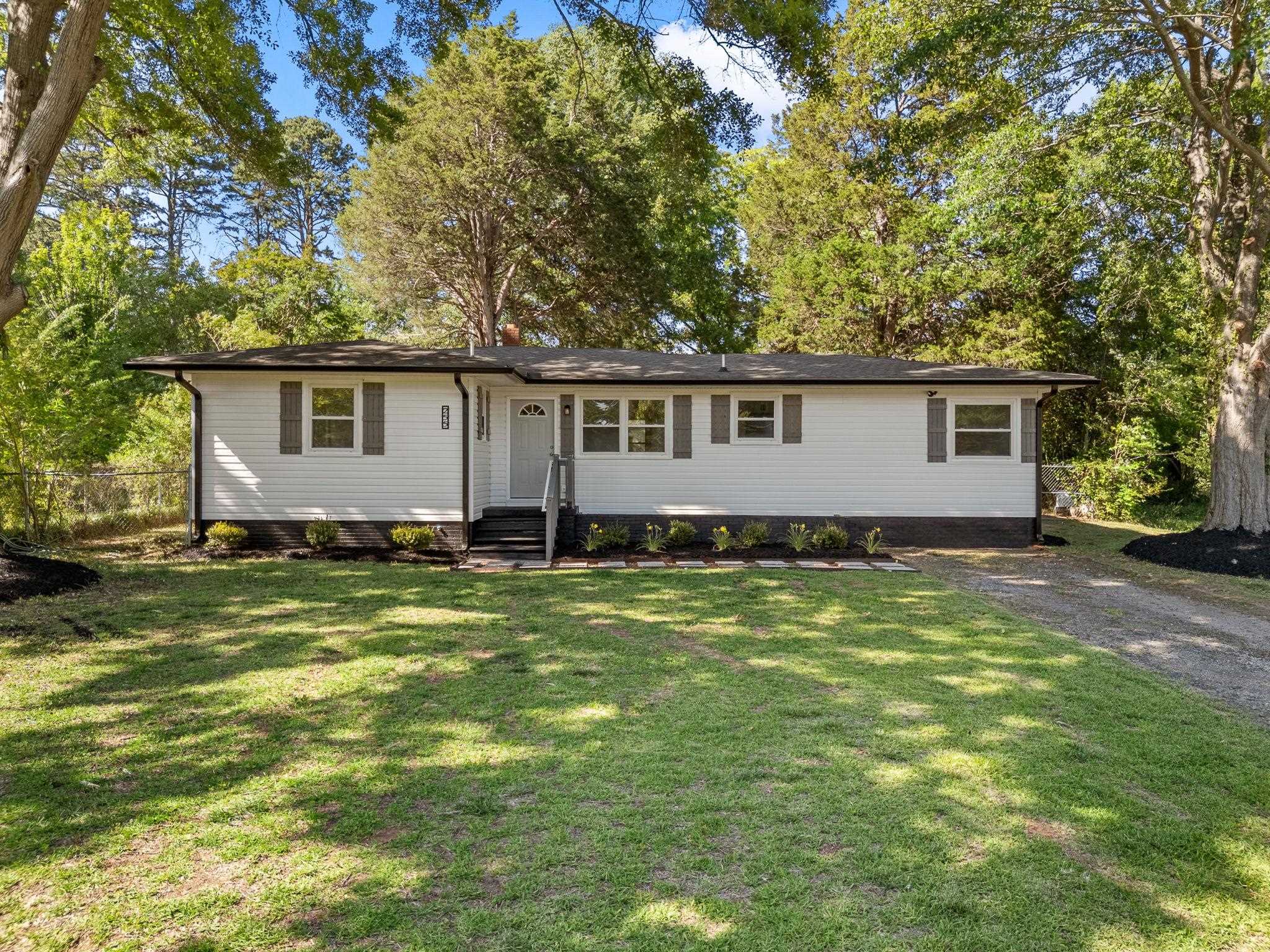 255 Hazelwood Avenue Property Photo 3