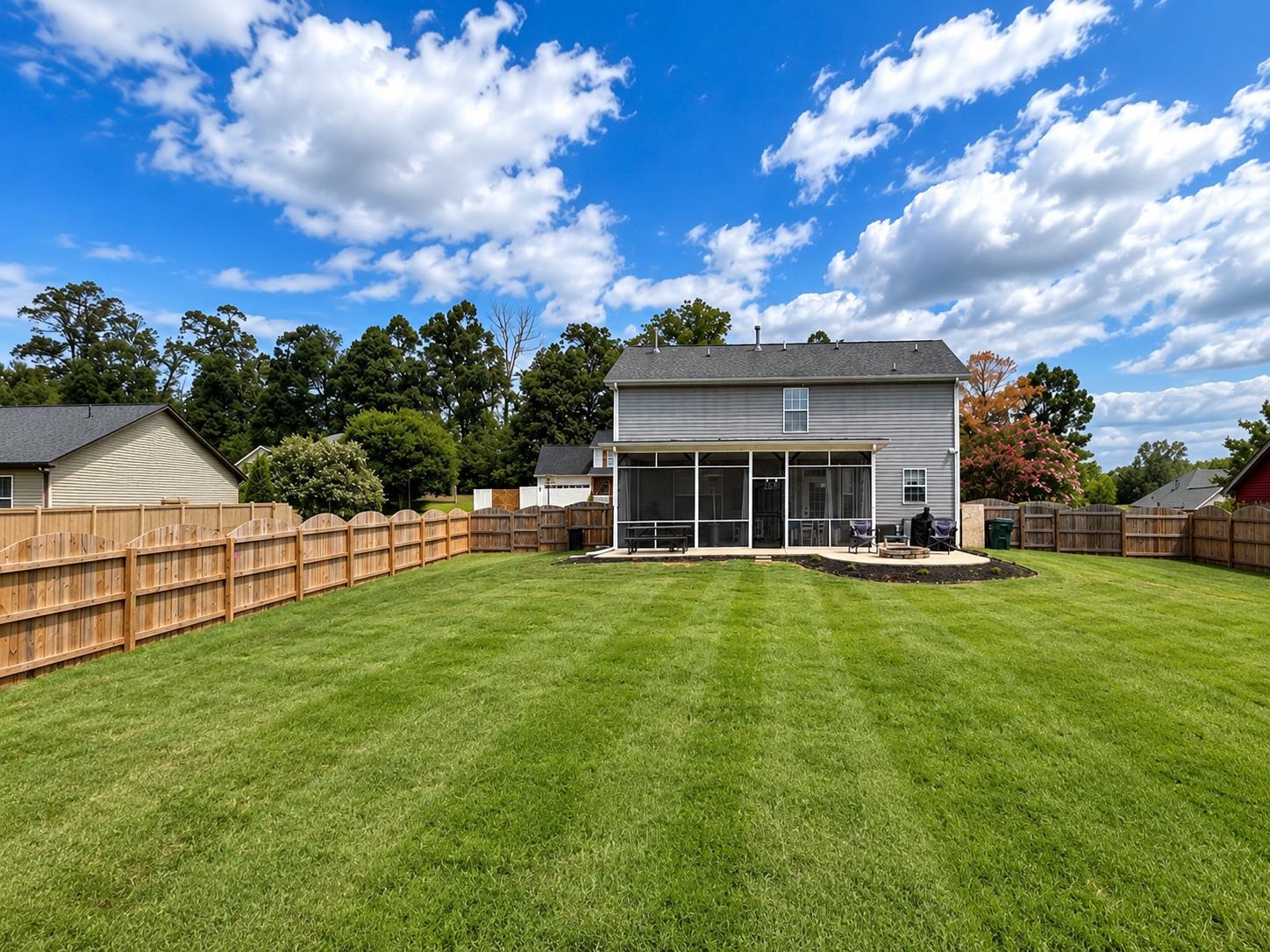 15 Camrose Property Photo 6