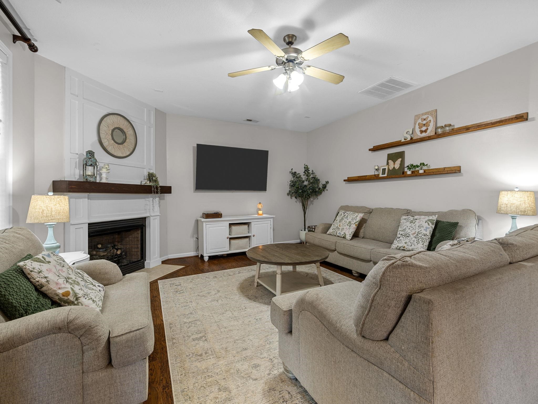 15 Camrose Drive Property Photo 3