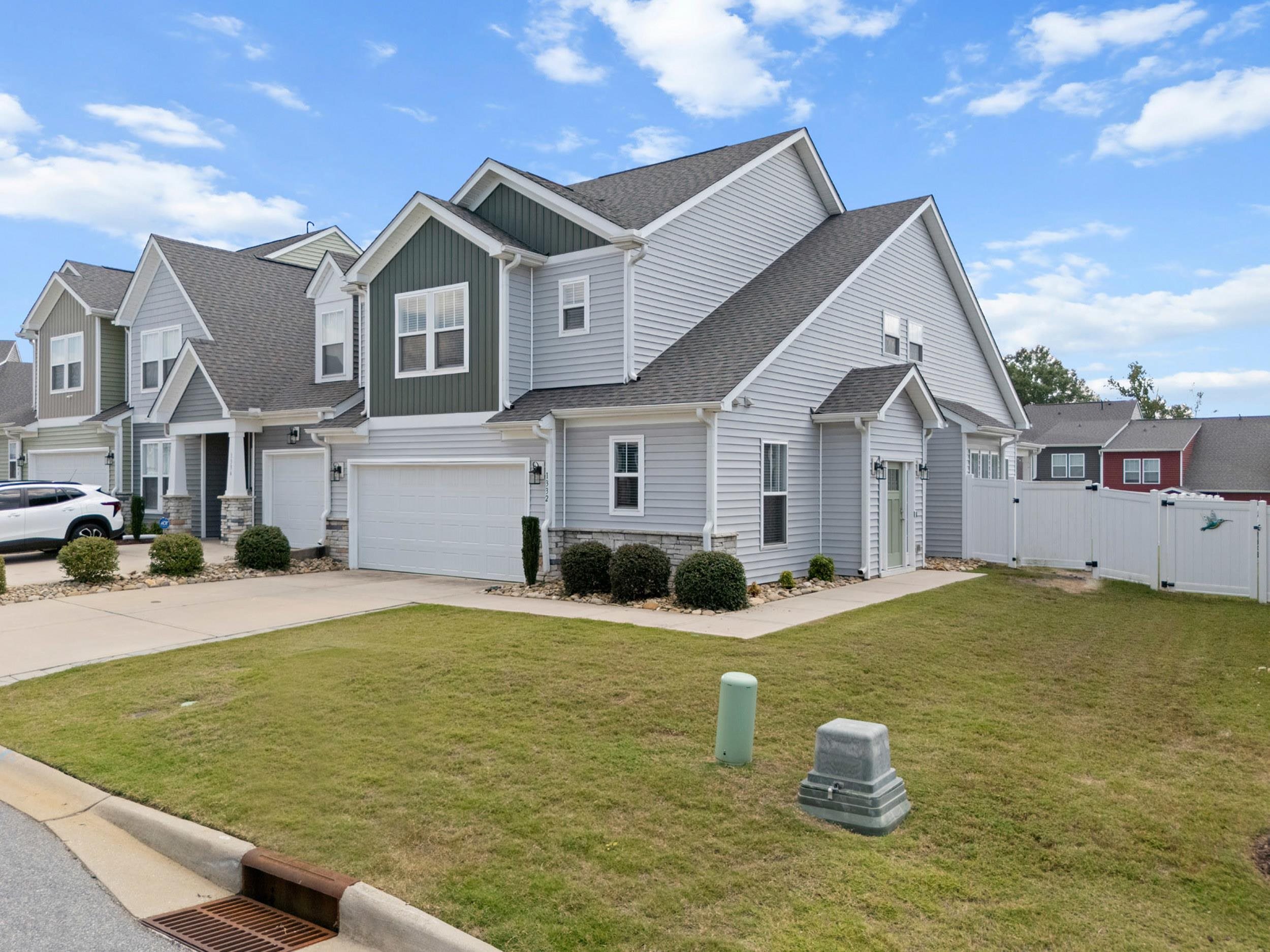 1332 Summer Gold Way Property Photo 2