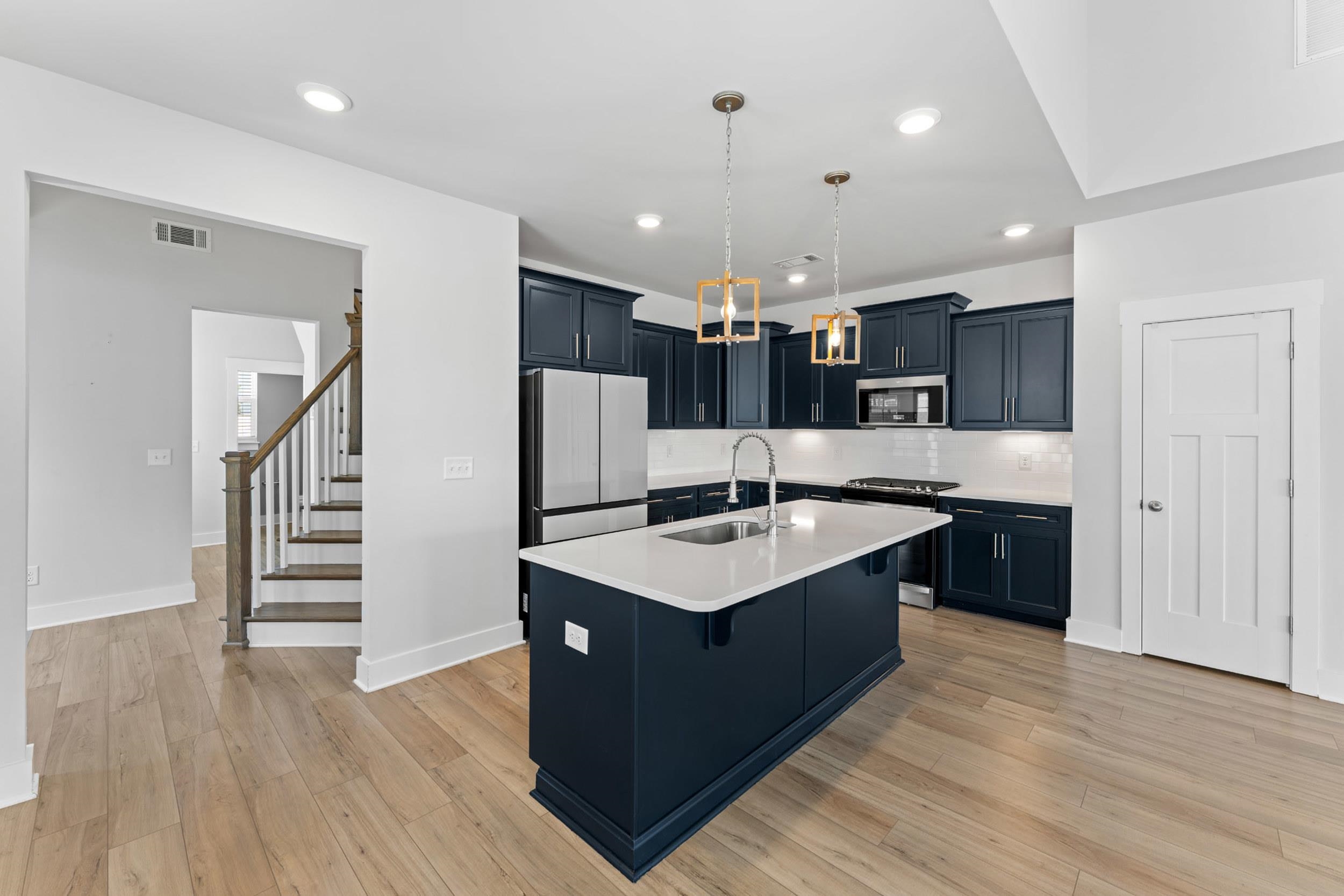 1332 Summer Gold Way Property Photo 7