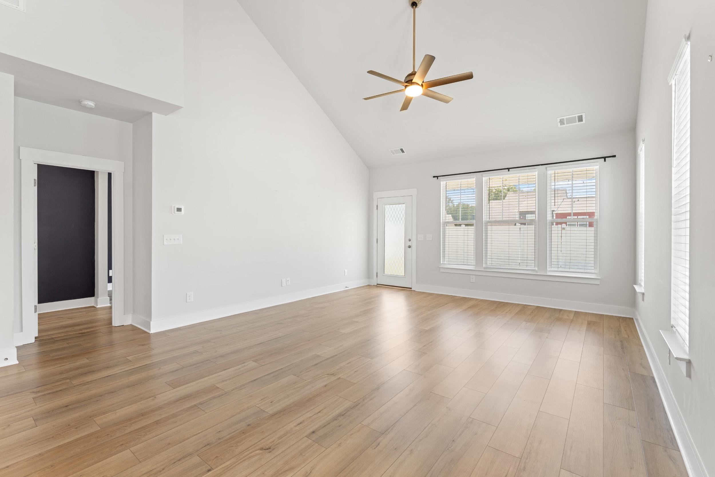 1332 Summer Gold Way Property Photo 13