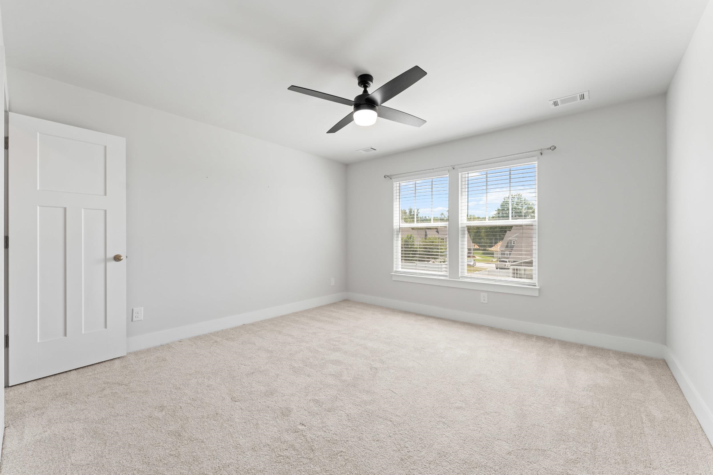 1332 Summer Gold Way Property Photo 32