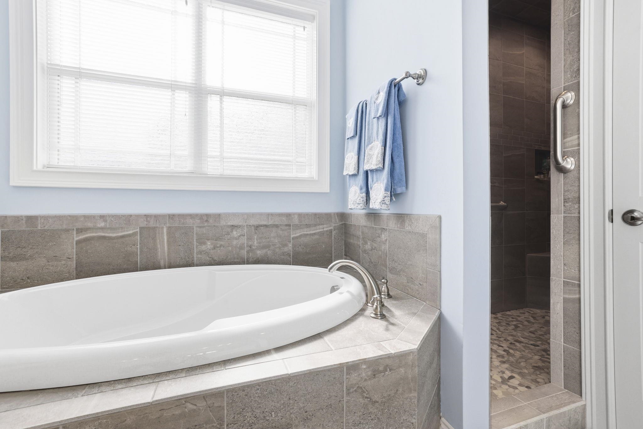 710 Man Of War Court Property Photo 20