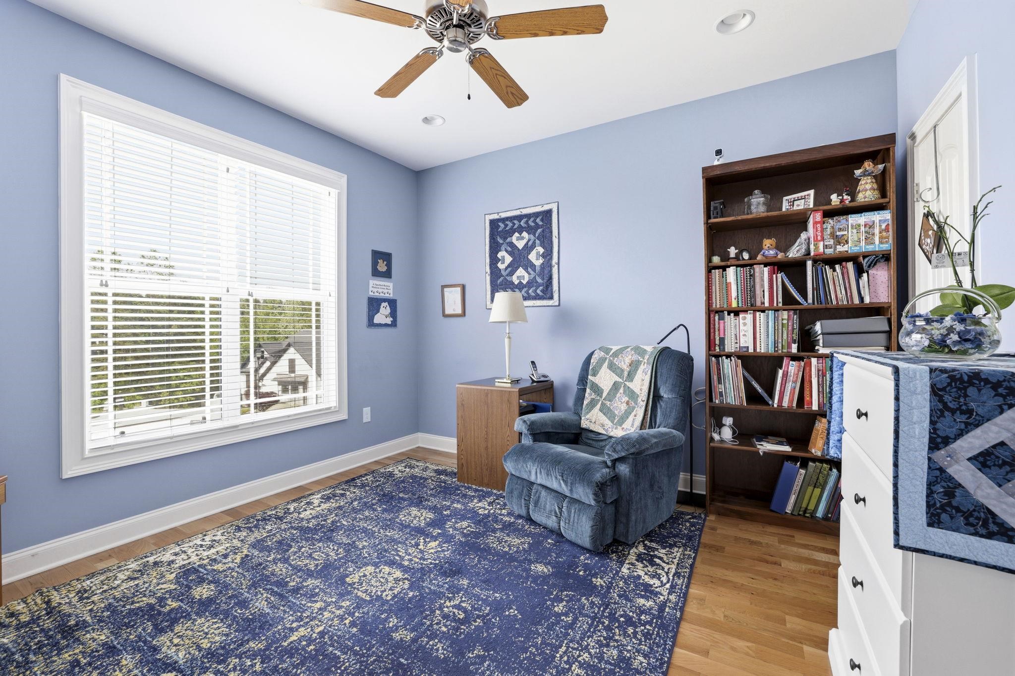 710 Man Of War Court Property Photo 22