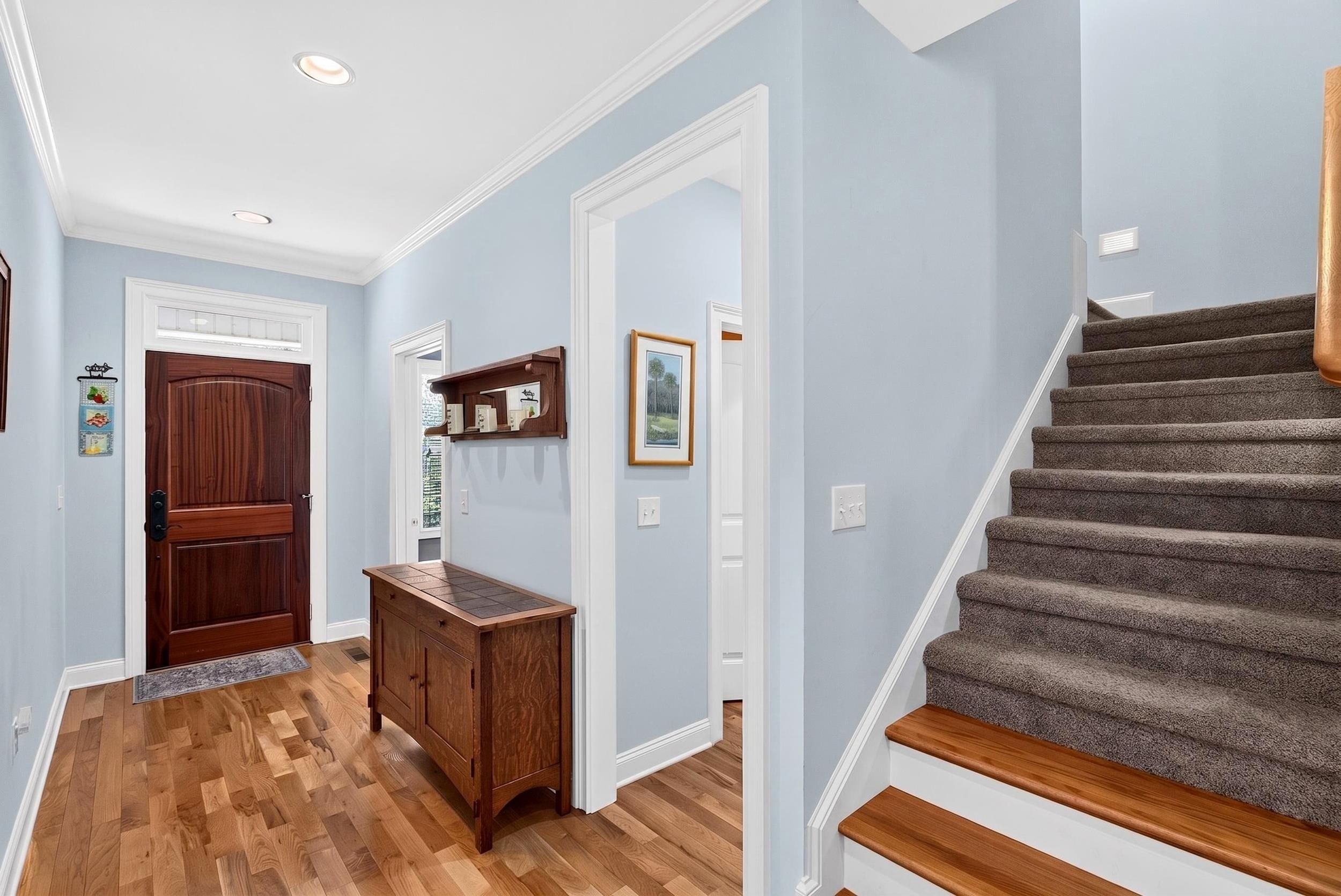 710 Man Of War Court Property Photo 26