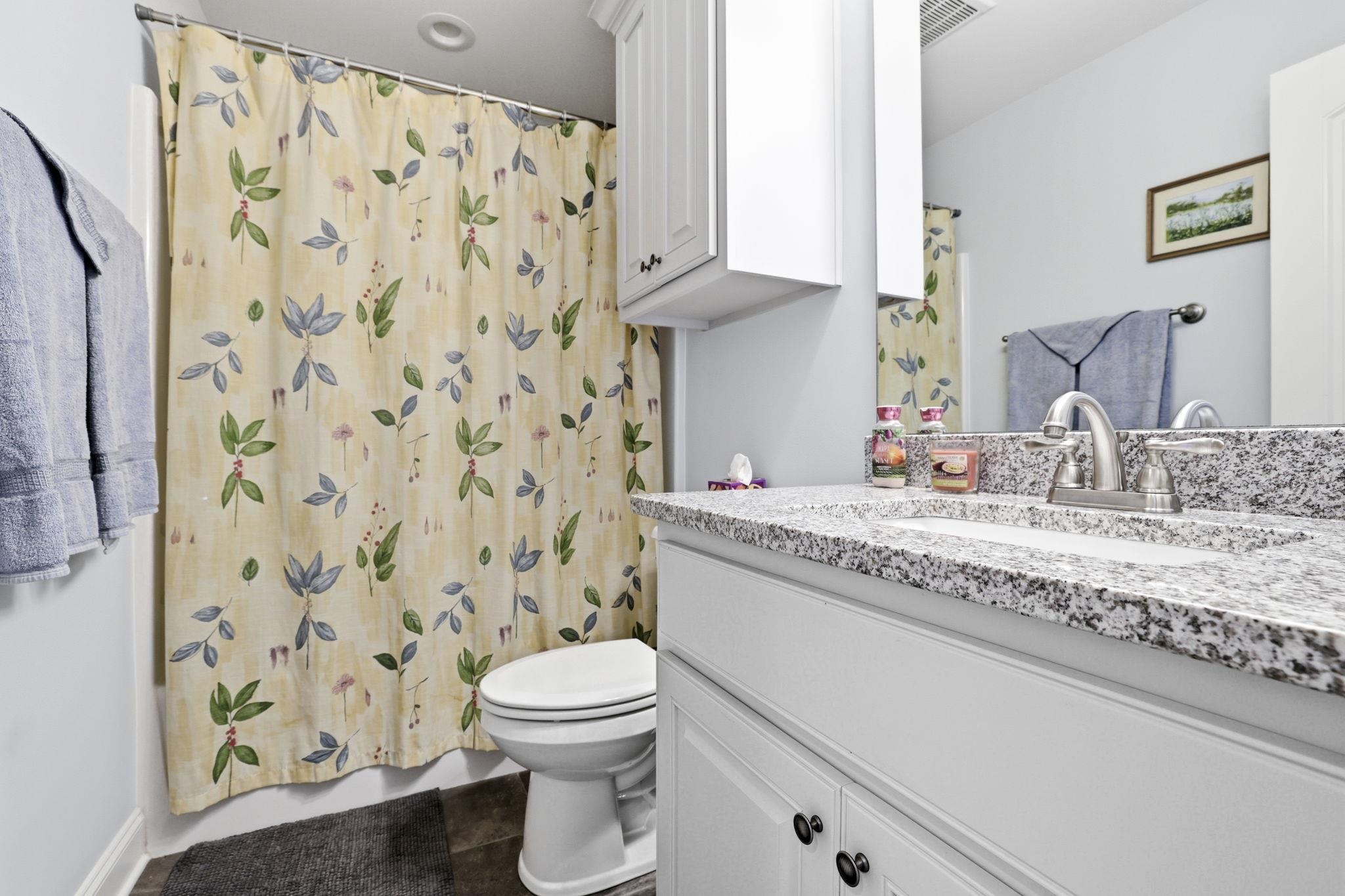 710 Man Of War Court Property Photo 34