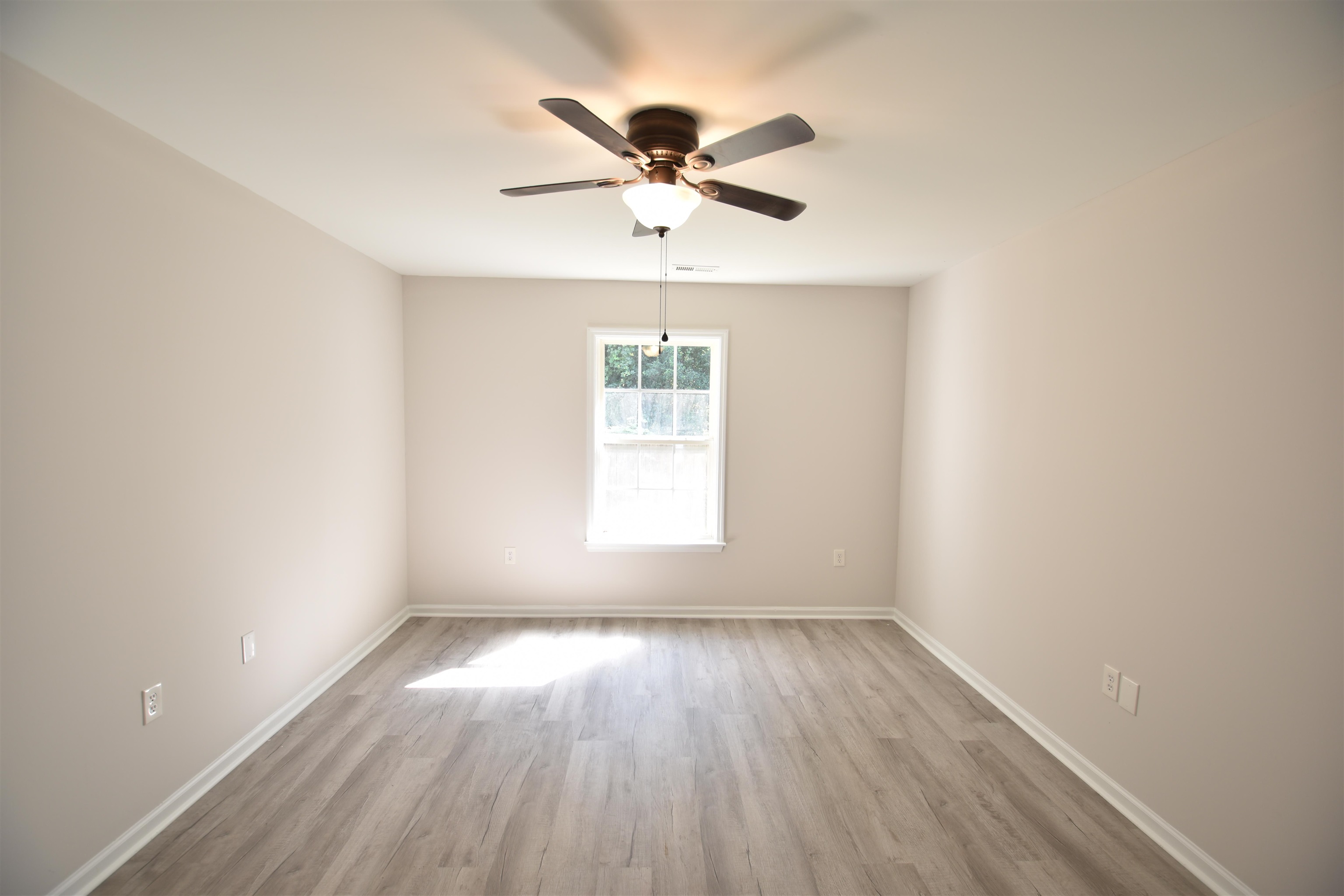 516 Campsen Villa Ct Property Photo 5