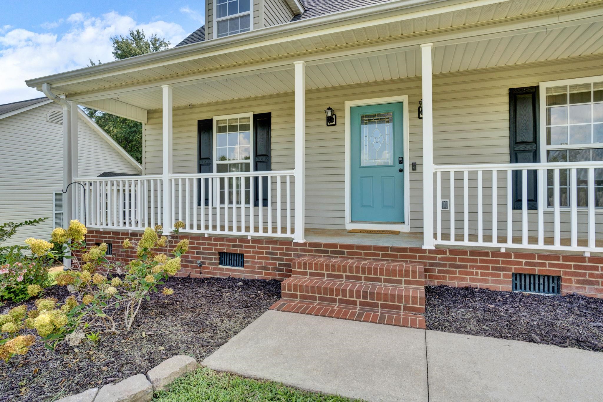 554 Plantation Creek Drive Property Photo 2