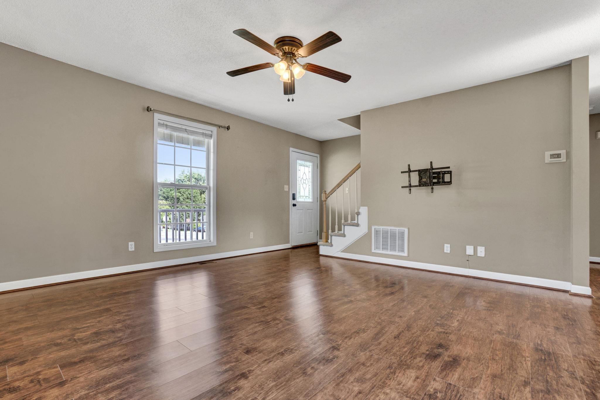 554 Plantation Creek Drive Property Photo 4