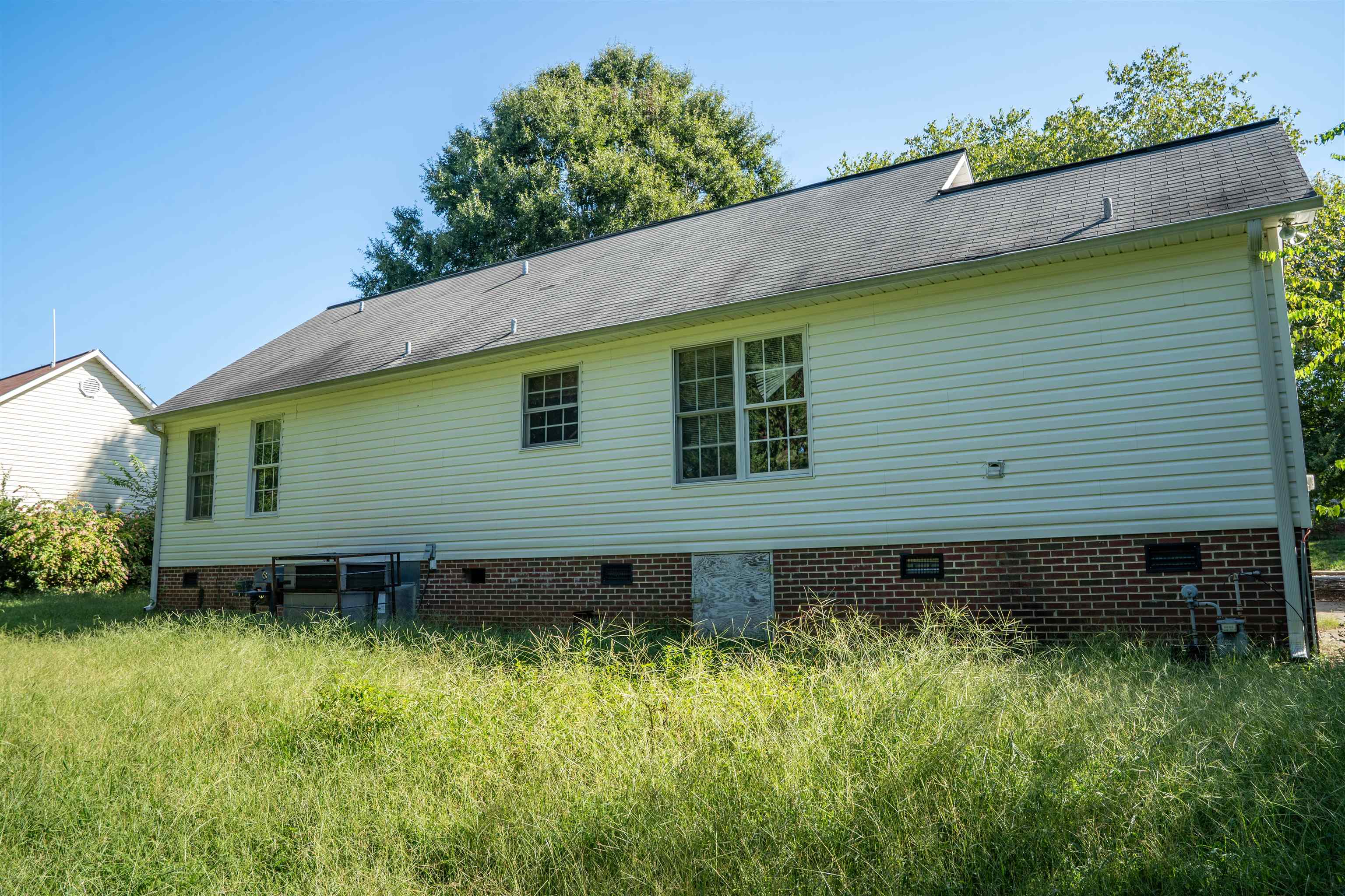 584 N Vernon Street Property Photo 19