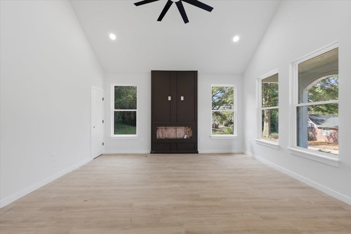 579 Bee Street Property Photo 11
