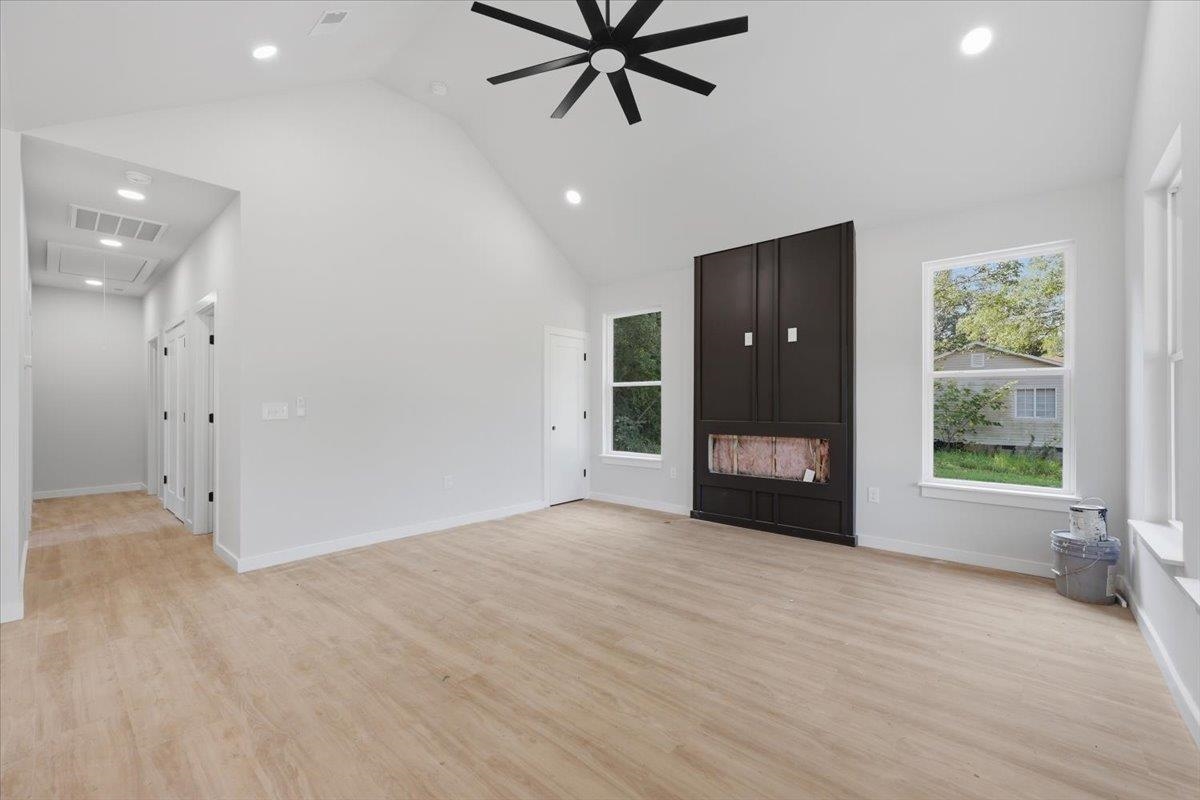 579 Bee Street Property Photo 12