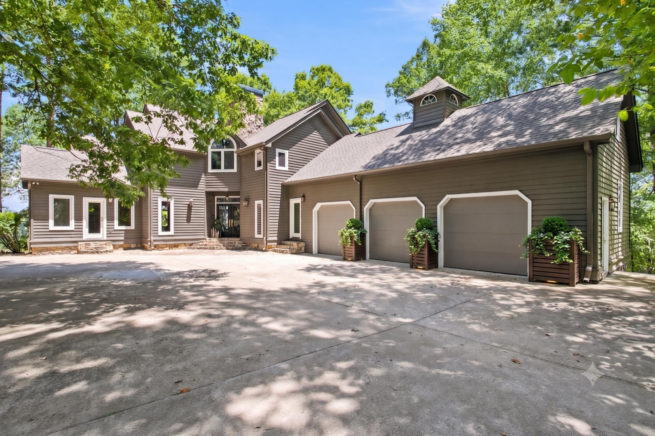 233 Stable Gate Drive Property Photo 2