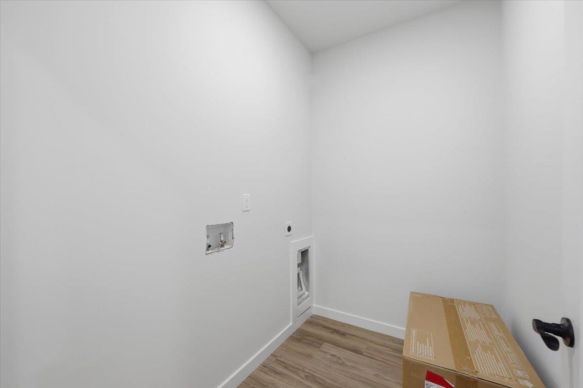 583 Bee Street Property Photo 20