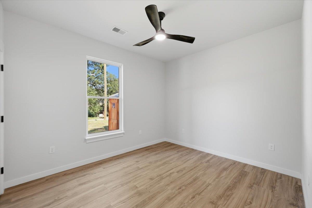 591 Bee Street Property Photo 21