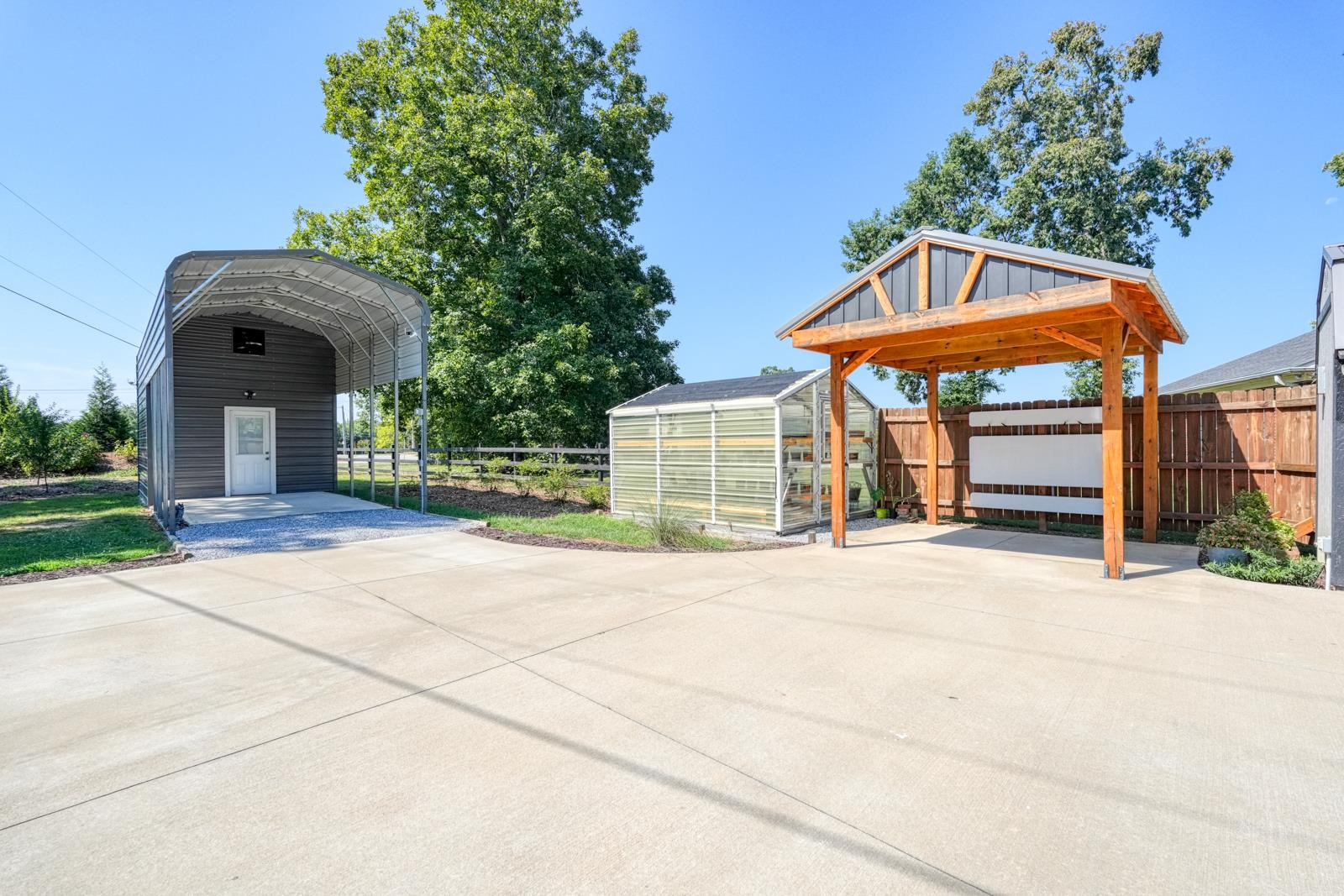 319 Peachtree Road Property Photo 32