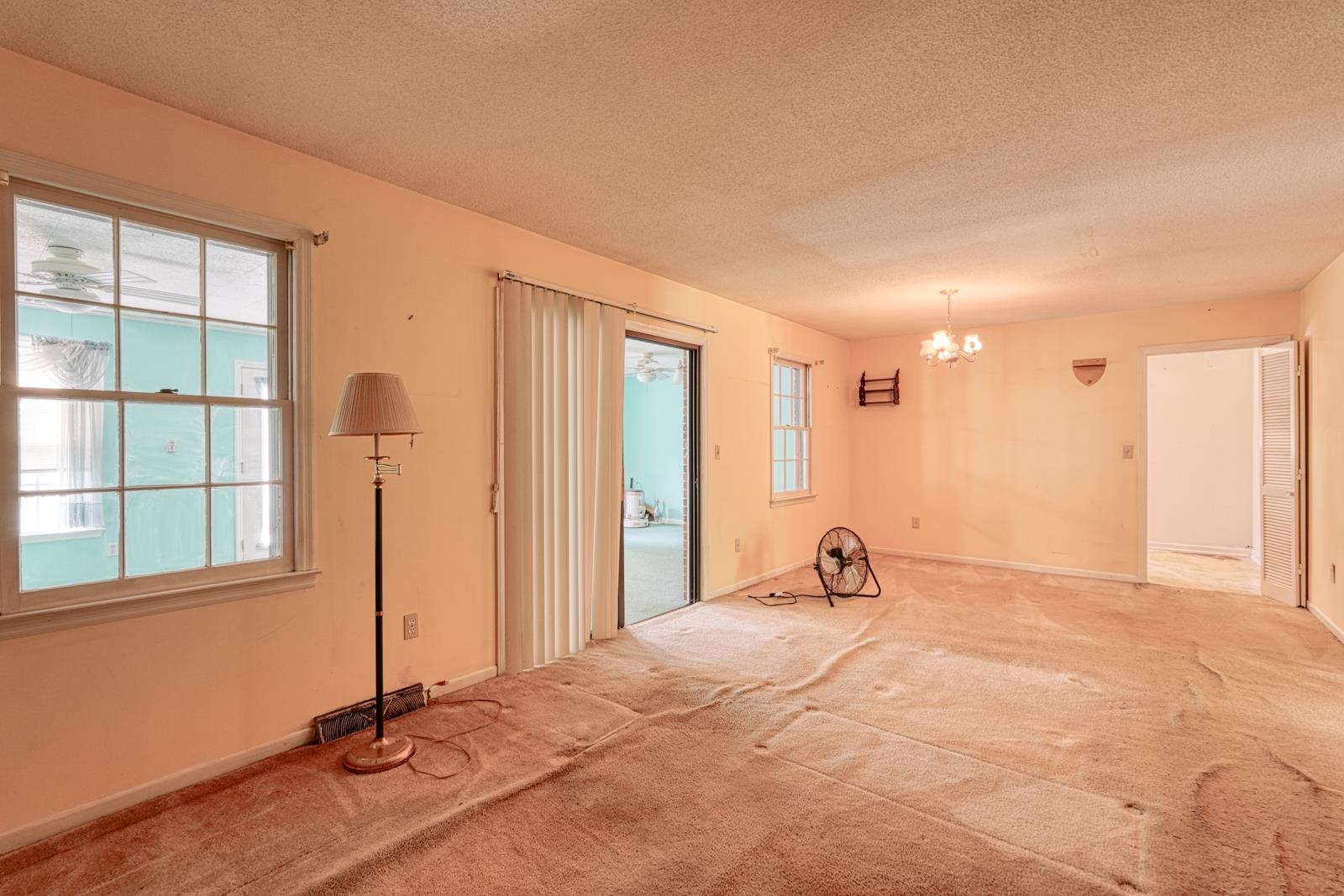 100 Carpenter Drive Property Photo 14