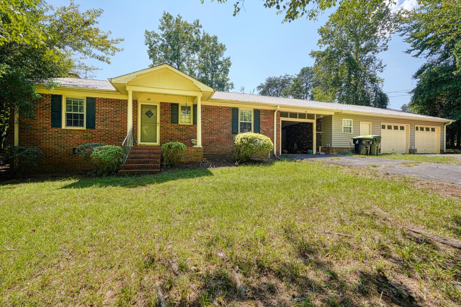 100 Carpenter Drive Property Photo 21