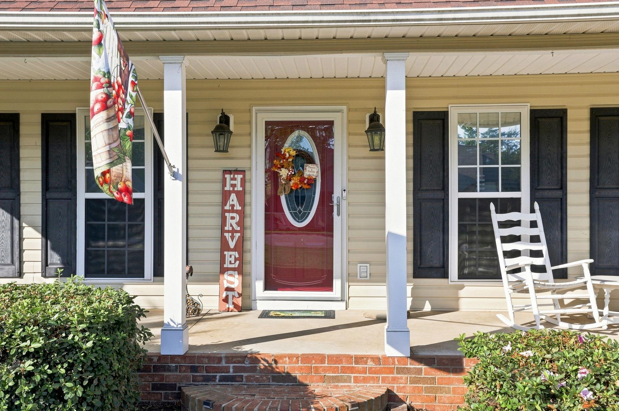 209 Roundstone Drive Property Photo 8