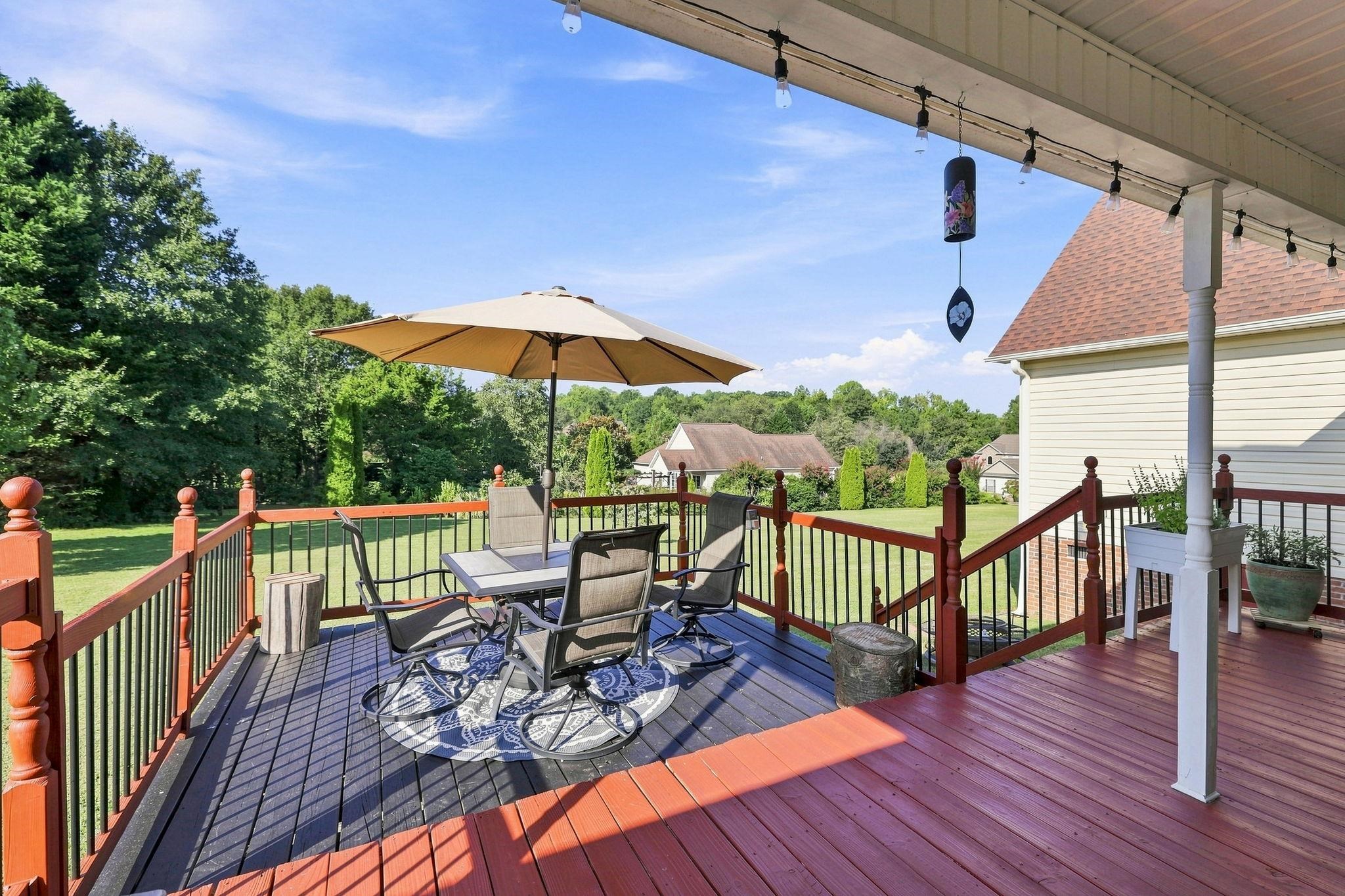 209 Roundstone Drive Property Photo 25