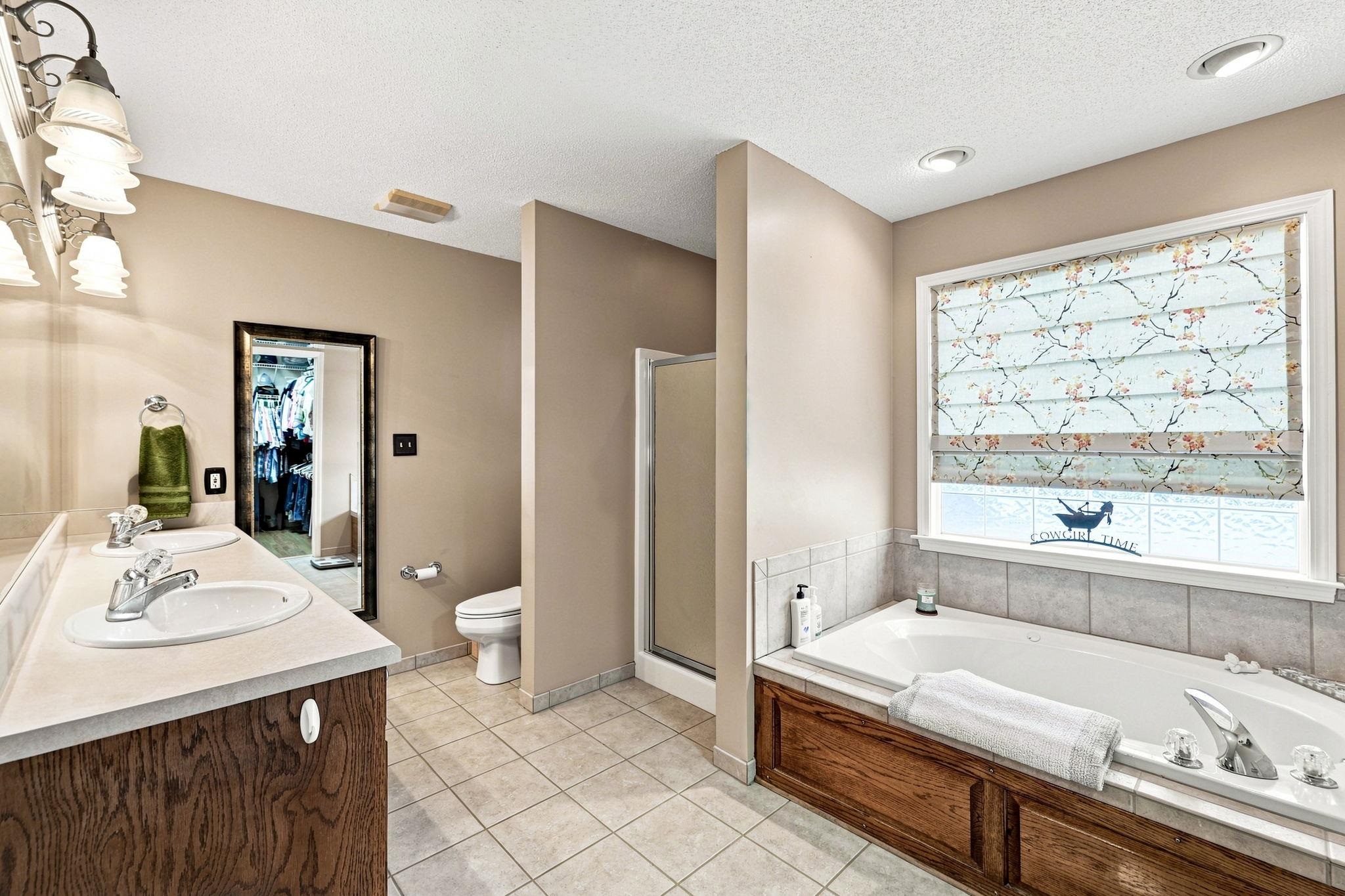 209 Roundstone Drive Property Photo 28
