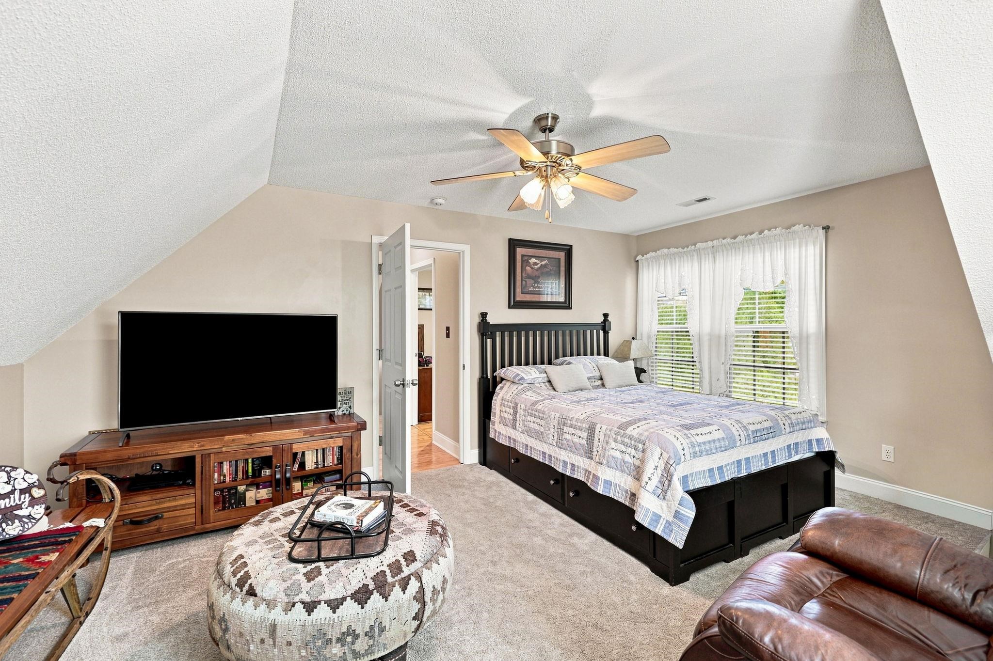 209 Roundstone Drive Property Photo 40