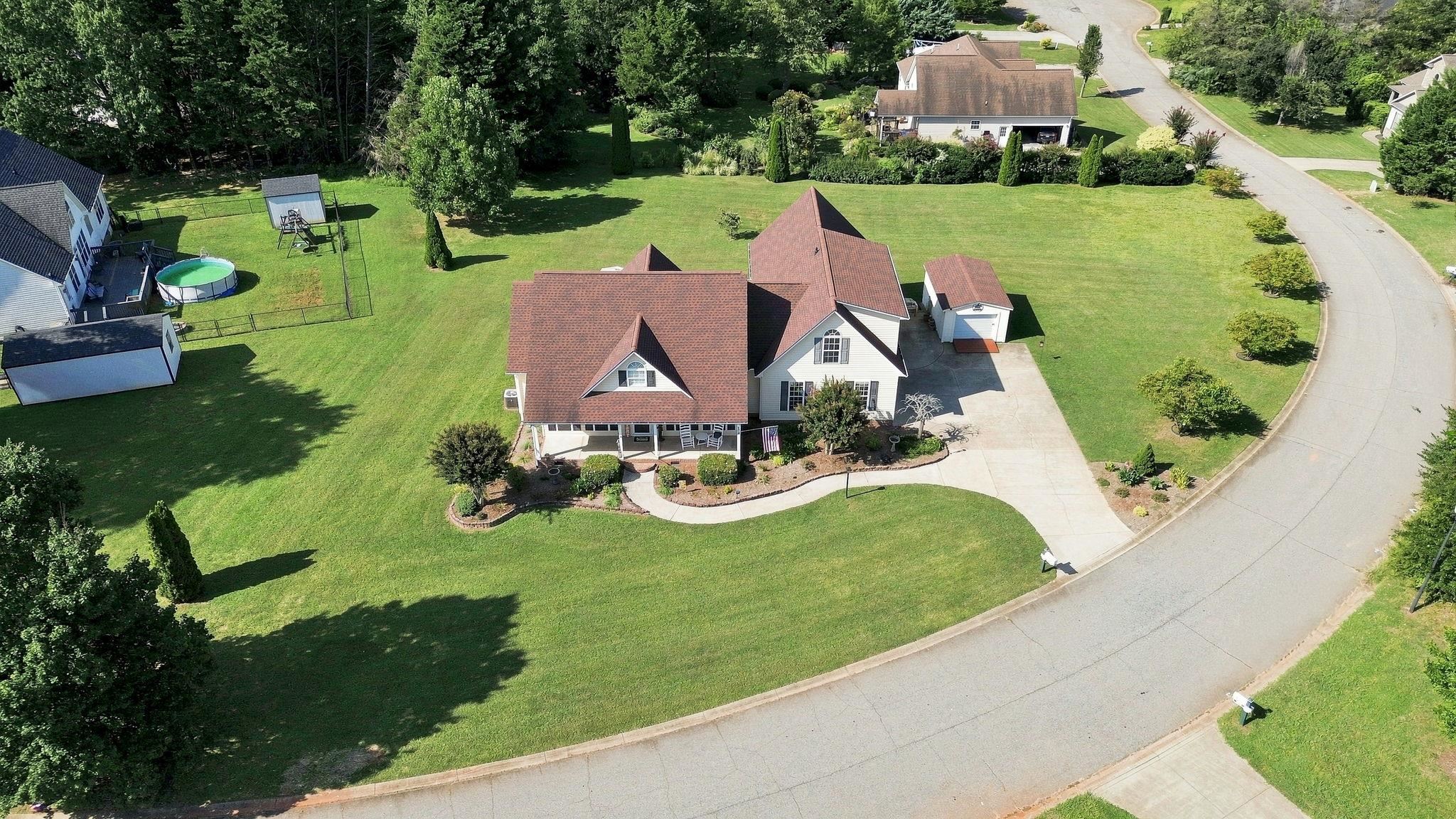 209 Roundstone Drive Property Photo 48