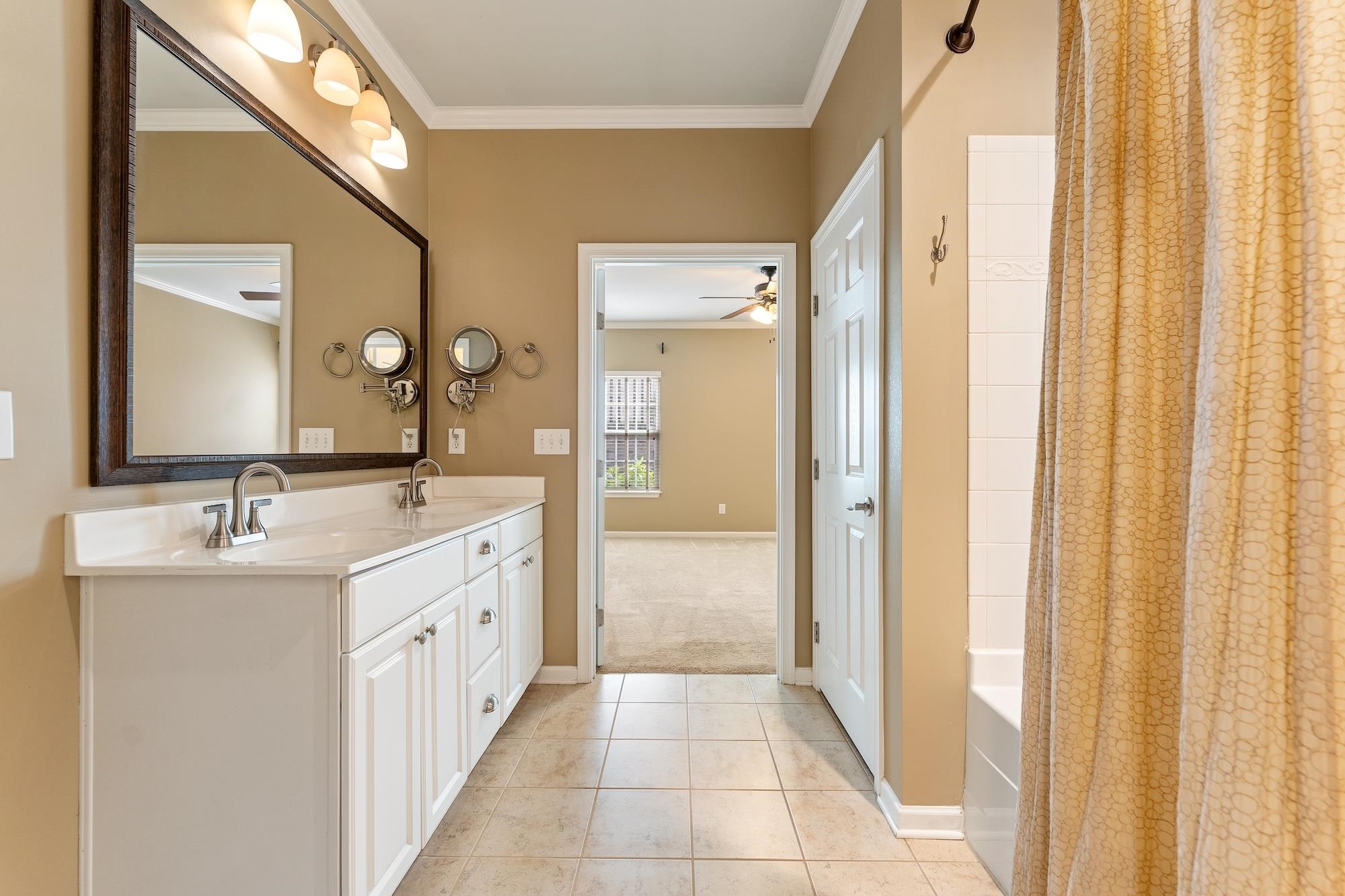 419 Cedar Pines Drive Property Photo 18