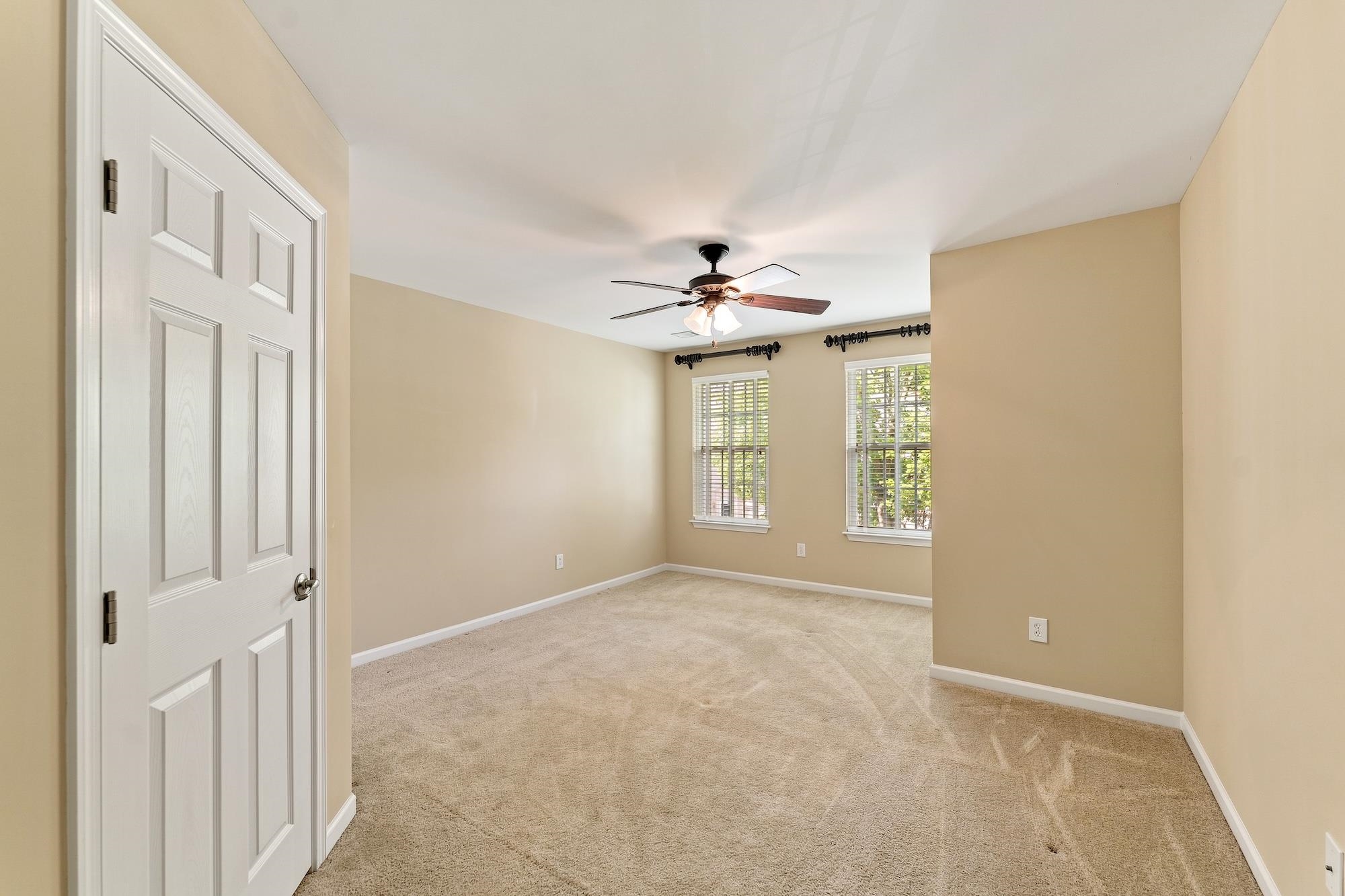 419 Cedar Pines Drive Property Photo 22