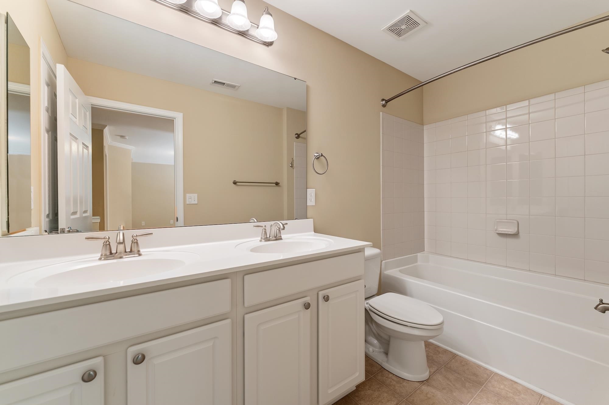 419 Cedar Pines Drive Property Photo 24