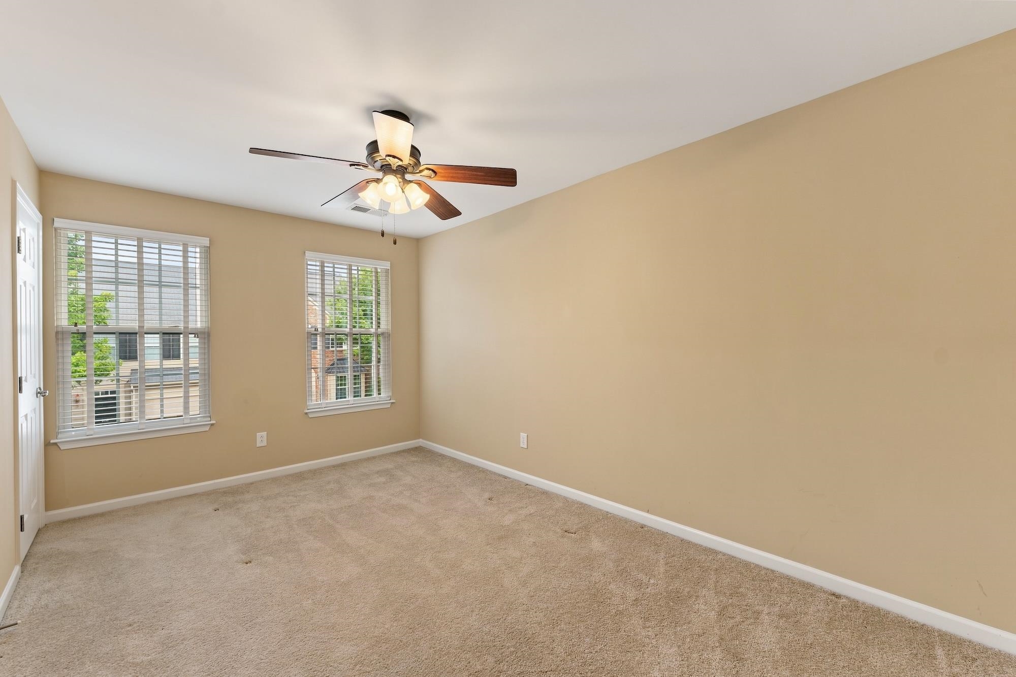 419 Cedar Pines Drive Property Photo 25